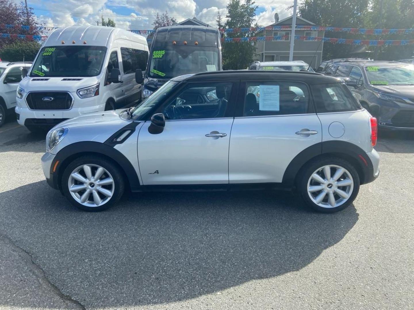 2016 SILVER MINI COOPER S COUNTRYMAN (WMWZC5C56GW) with an 1.6L engine, Automatic transmission, located at 929 East 8th Ave, Anchorage, AK, 99501, (907) 274-2277, 61.214783, -149.866074 - Photo#1