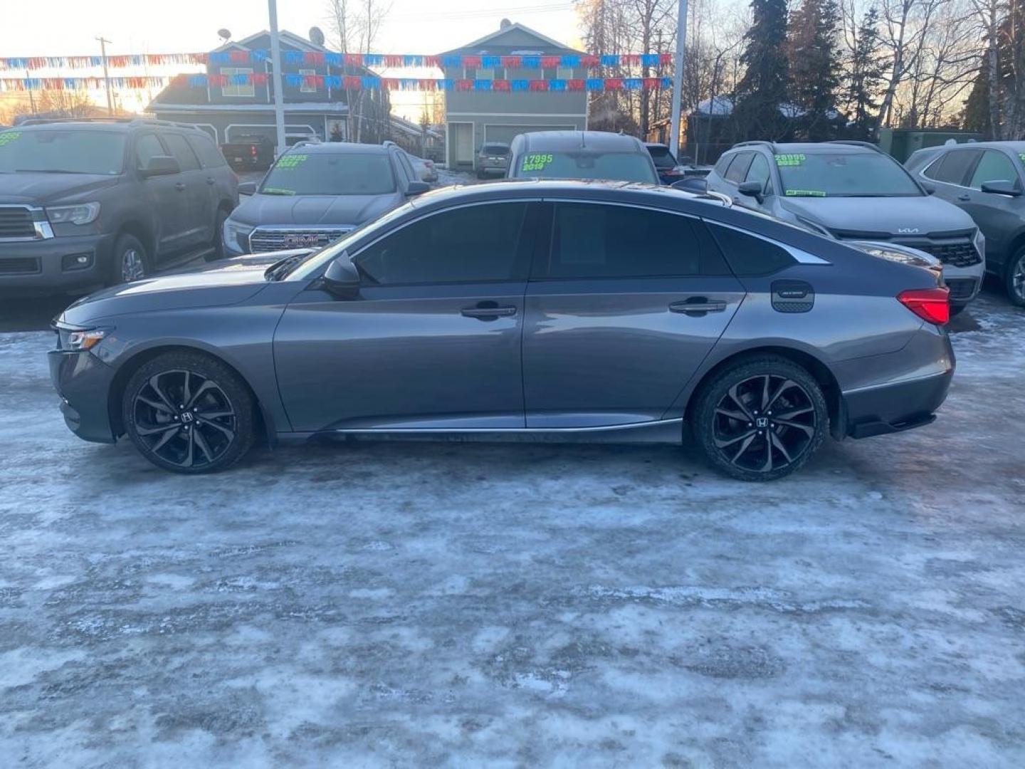 2018 GRAY HONDA ACCORD EXL (1HGCV1F55JA) with an 1.5L engine, Continuously Variable transmission, located at 929 East 8th Ave, Anchorage, AK, 99501, (907) 274-2277, 61.214783, -149.866074 - Photo#1