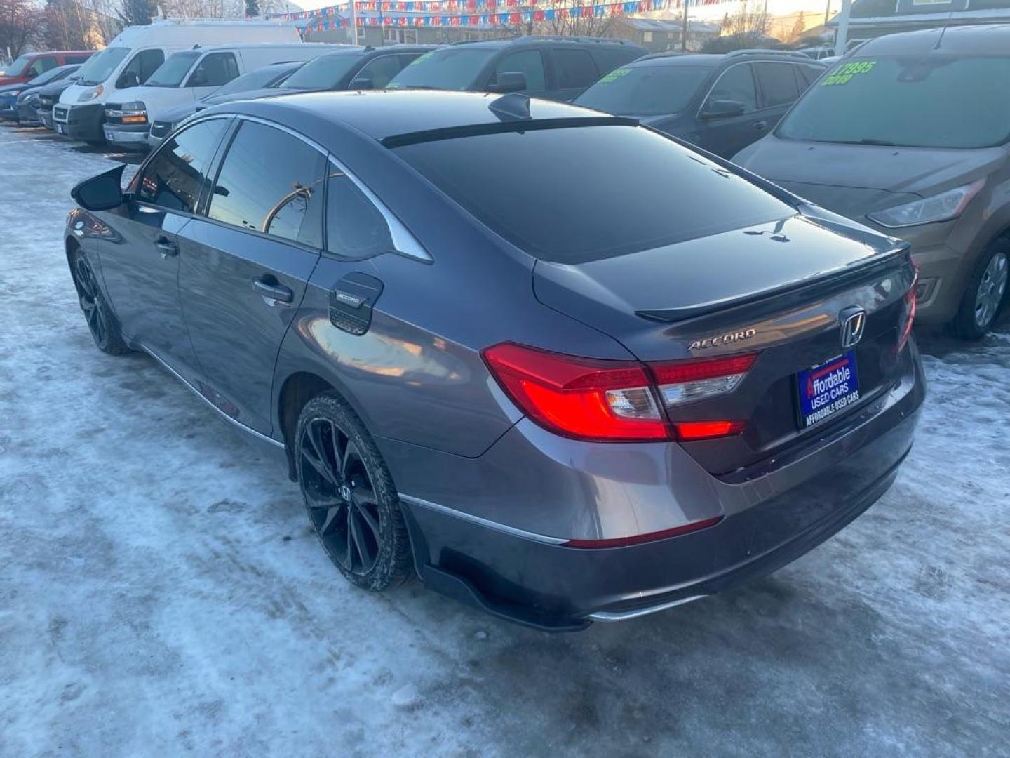 2018 GRAY HONDA ACCORD EXL (1HGCV1F55JA) with an 1.5L engine, Continuously Variable transmission, located at 929 East 8th Ave, Anchorage, AK, 99501, (907) 274-2277, 61.214783, -149.866074 - Photo#2