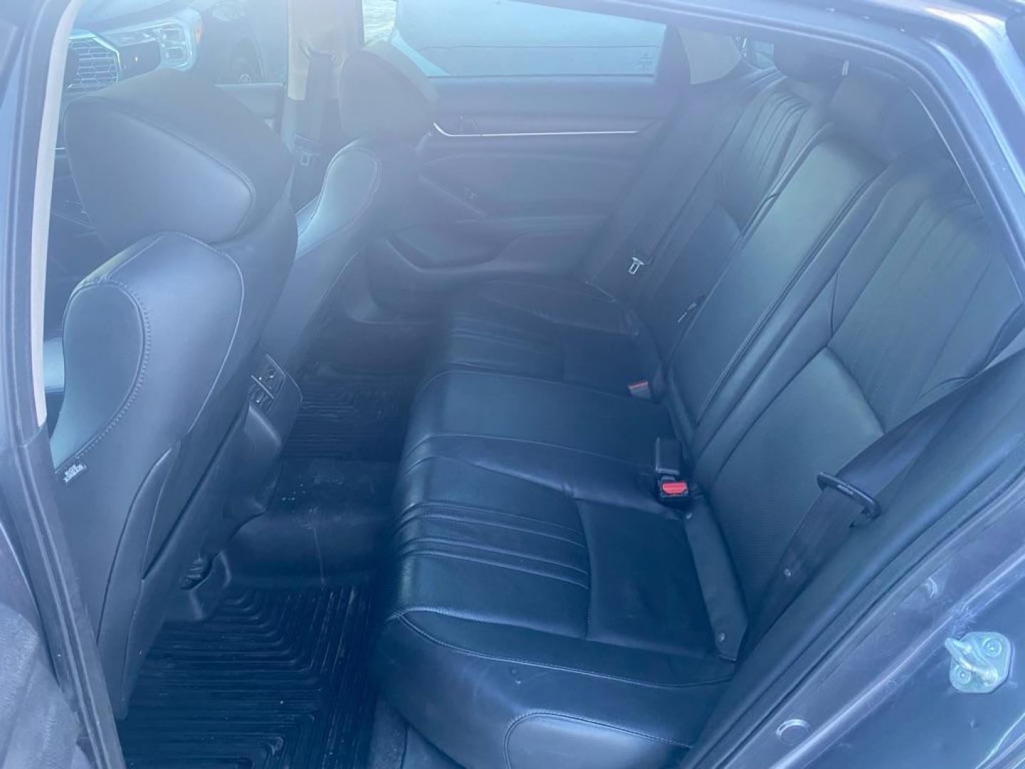 2018 GRAY HONDA ACCORD EXL (1HGCV1F55JA) with an 1.5L engine, Continuously Variable transmission, located at 929 East 8th Ave, Anchorage, AK, 99501, (907) 274-2277, 61.214783, -149.866074 - Photo#3