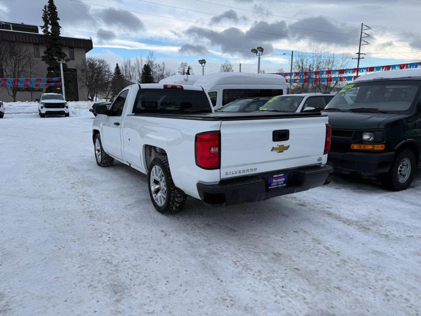 2016 WHITE CHEVROLET SILVERADO 1500 (1GCNCNEH5GZ) with an 4.3L engine, Automatic transmission, located at 929 East 8th Ave, Anchorage, AK, 99501, (907) 274-2277, 61.214783, -149.866074 - Photo#7