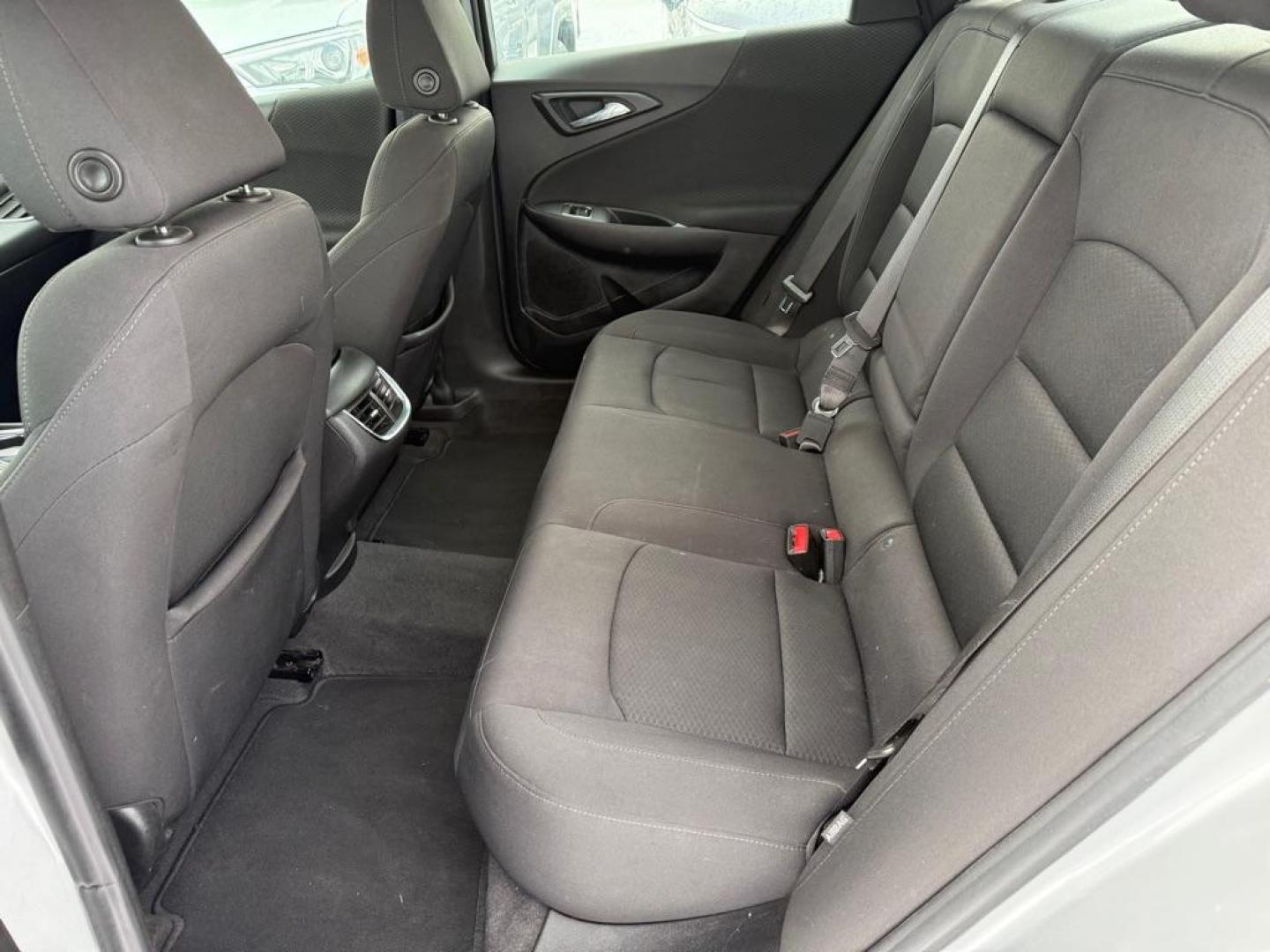 2020 SILVER CHEVROLET MALIBU LT (1G1ZD5ST9LF) with an 1.5L engine, Continuously Variable transmission, located at 929 East 8th Ave, Anchorage, AK, 99501, (907) 274-2277, 61.214783, -149.866074 - Photo#3