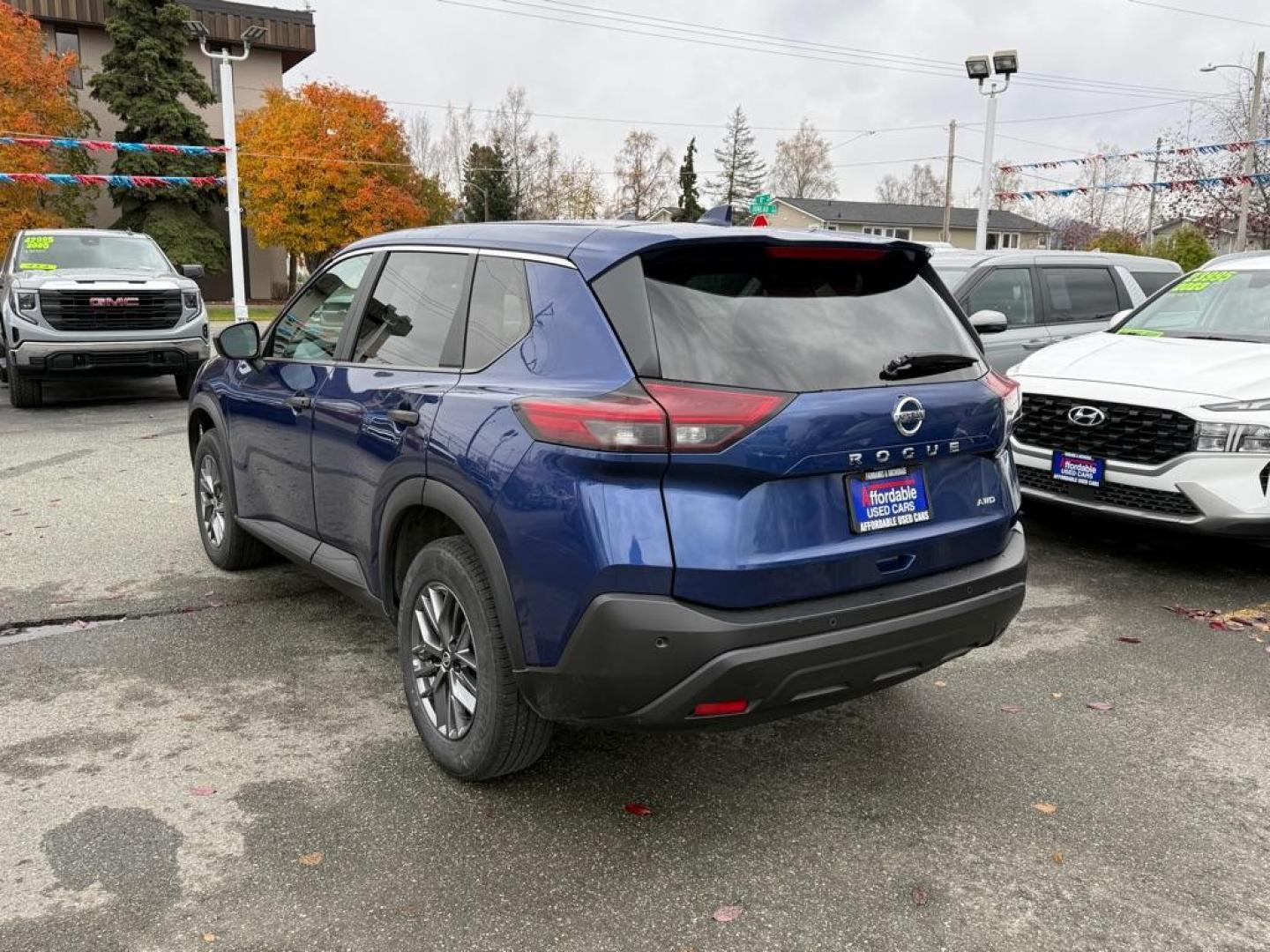 2021 BLUE NISSAN ROGUE S (5N1AT3AB2MC) with an 2.5L engine, Continuously Variable transmission, located at 929 East 8th Ave, Anchorage, AK, 99501, (907) 274-2277, 61.214783, -149.866074 - Photo#2