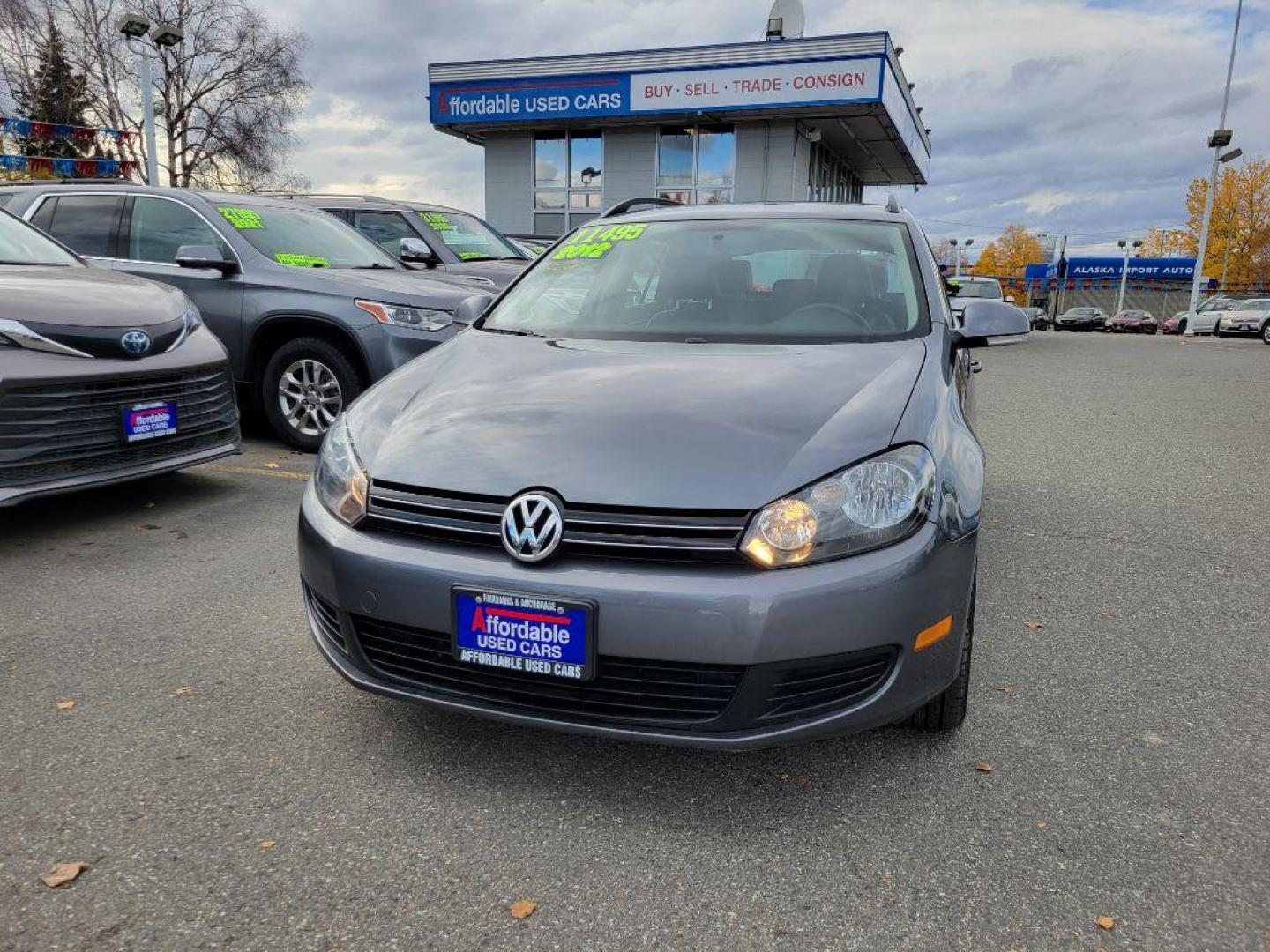 2012 GRY VOLKSWAGEN JETTA S (3VWPP7AJ0CM) with an 2.5L engine, Automatic transmission, located at 929 East 8th Ave, Anchorage, AK, 99501, (907) 274-2277, 61.214783, -149.866074 - Photo#0