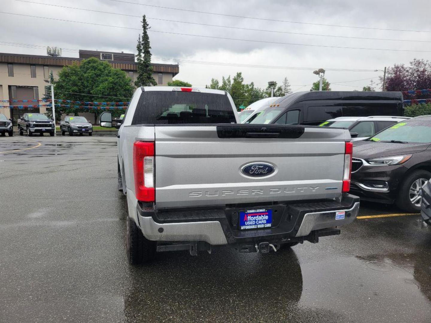 2018 SILVER FORD F350 SUPER DUTY (1FT8W3B61JE) with an 6.2L engine, Automatic transmission, located at 929 East 8th Ave, Anchorage, AK, 99501, (907) 274-2277, 61.214783, -149.866074 - Photo#2