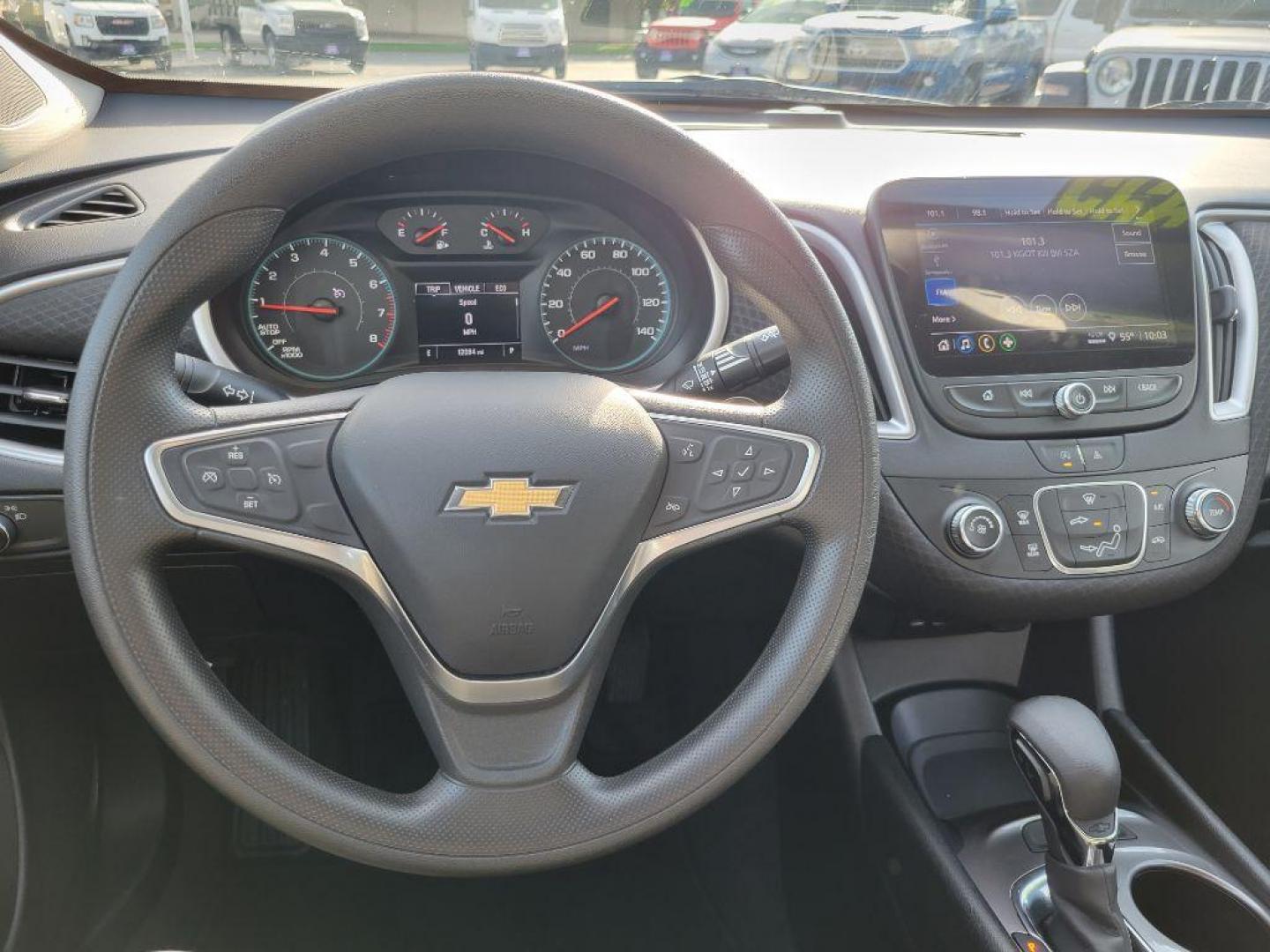 2022 SILVER CHEVROLET MALIBU LS (1G1ZB5ST2NF) with an 1.5L engine, Automatic transmission, located at 929 East 8th Ave, Anchorage, AK, 99501, (907) 274-2277, 61.214783, -149.866074 - Photo#4