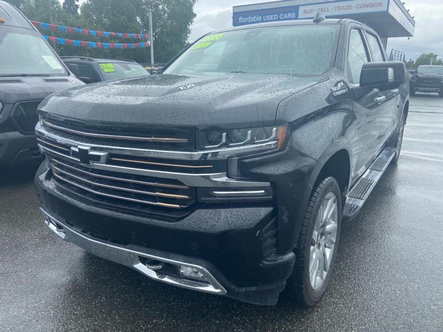 2019 BLACK CHEVROLET SILVERADO 1500 HIGH COUNTRY (1GCUYHEL7KZ) with an 6.2L engine, Automatic transmission, located at 929 East 8th Ave, Anchorage, AK, 99501, (907) 274-2277, 61.214783, -149.866074 - Photo#0