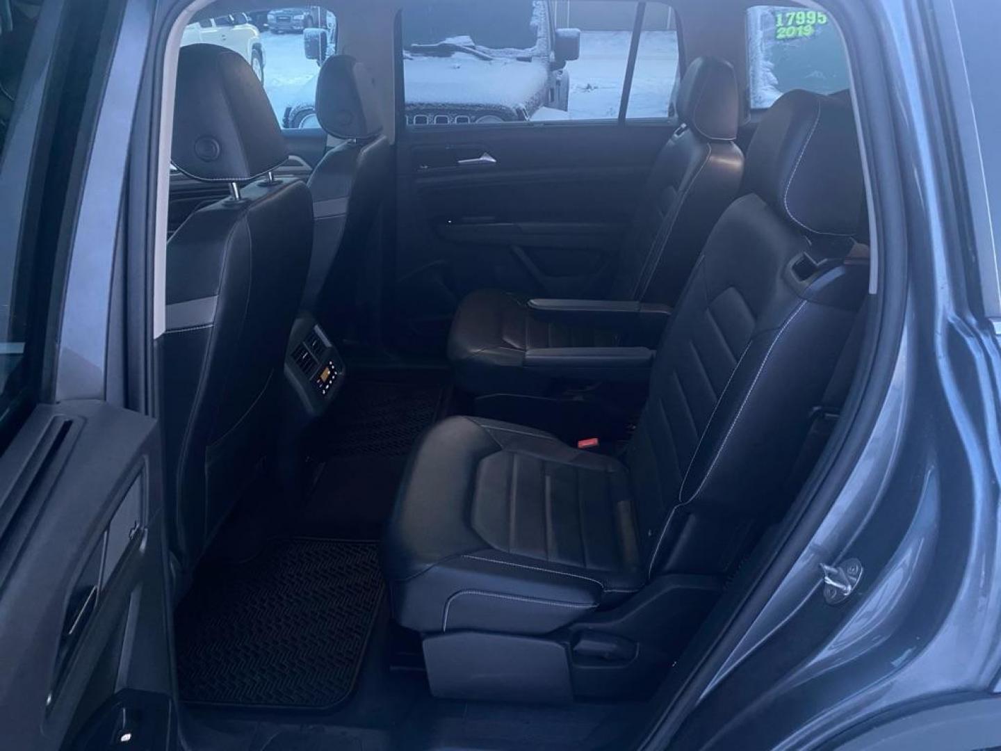 2021 GREY VOLKSWAGEN ATLAS SEL PREMIUM (1V2TR2CA1MC) with an 3.6L engine, Automatic transmission, located at 929 East 8th Ave, Anchorage, AK, 99501, (907) 274-2277, 61.214783, -149.866074 - Photo#3