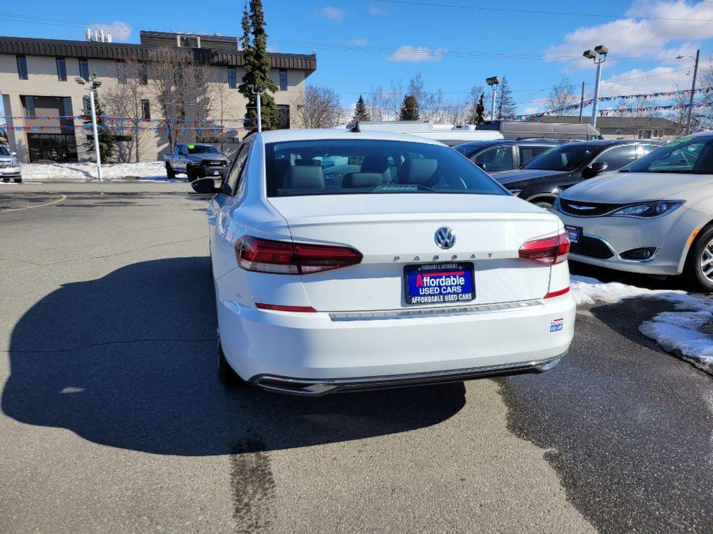 2021 WHITE VOLKSWAGEN PASSAT SE (1VWSA7A36MC) with an 2.0L engine, Automatic transmission, located at 929 East 8th Ave, Anchorage, AK, 99501, (907) 274-2277, 61.214783, -149.866074 - Photo#2