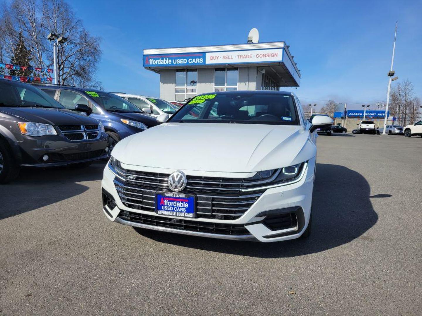 2019 VOLKSWAGEN ARTEON SEL PREMIUM (WVWTR7ANXKE) with an 2.0L engine, Automatic transmission, located at 929 East 8th Ave, Anchorage, AK, 99501, (907) 274-2277, 61.214783, -149.866074 - Photo#0