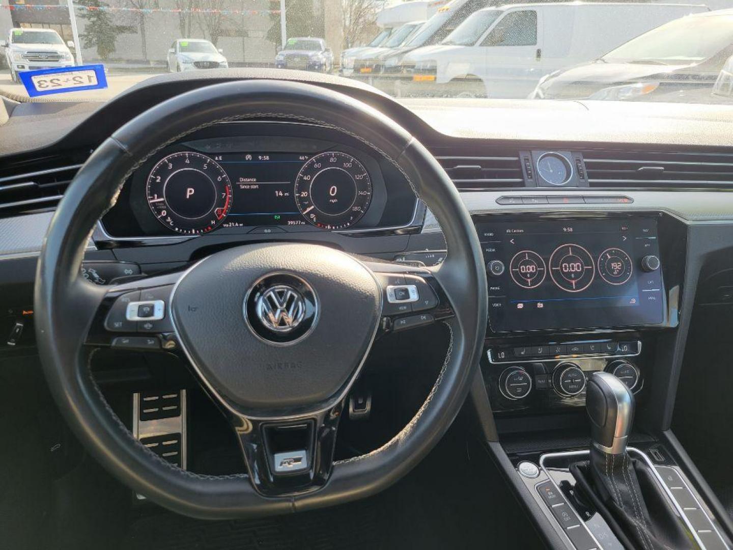 2019 VOLKSWAGEN ARTEON SEL PREMIUM (WVWTR7ANXKE) with an 2.0L engine, Automatic transmission, located at 929 East 8th Ave, Anchorage, AK, 99501, (907) 274-2277, 61.214783, -149.866074 - Photo#4