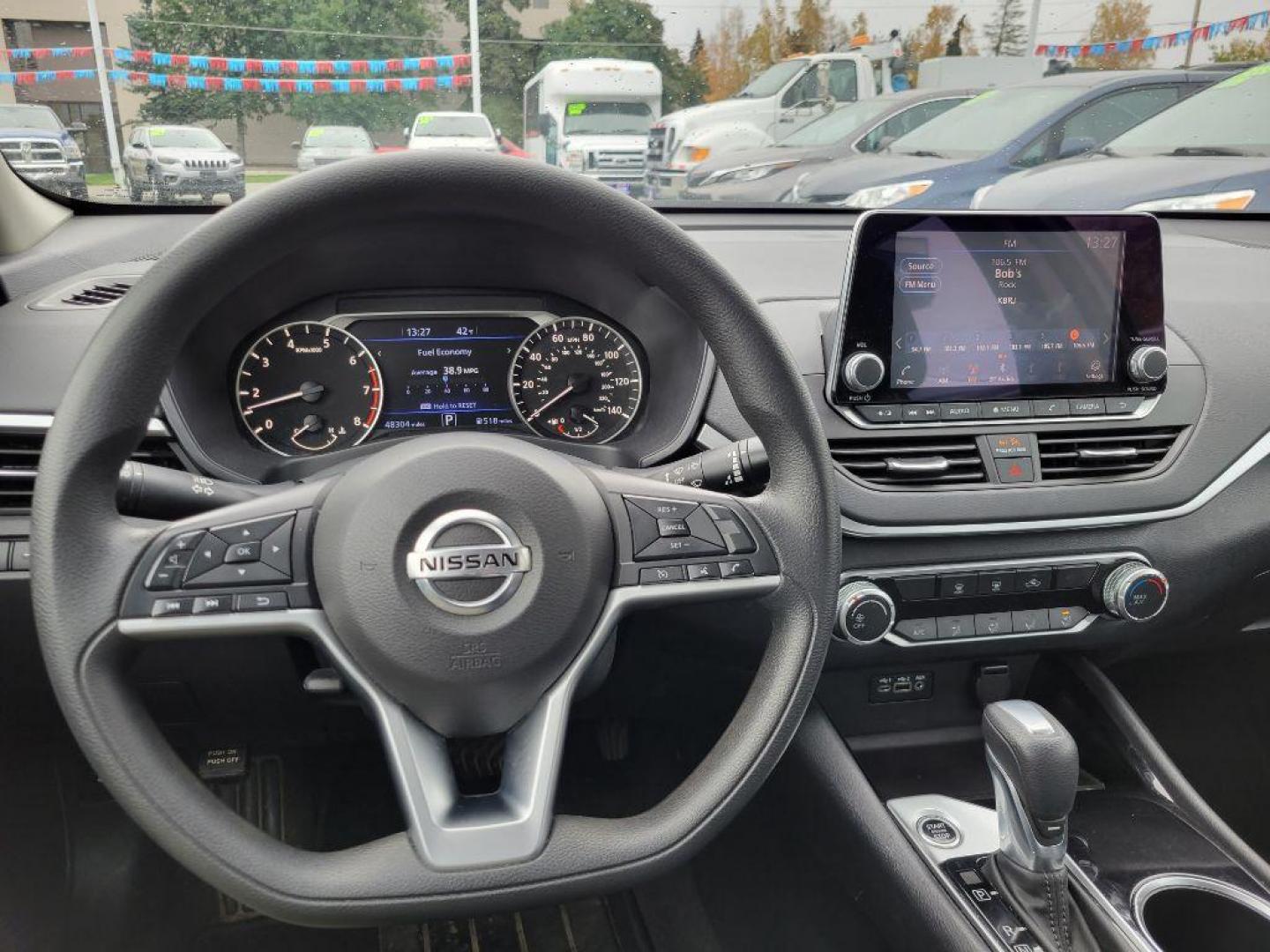 2021 GRAY NISSAN ALTIMA SV SV (1N4BL4DV3MN) with an 2.5L engine, Continuously Variable transmission, located at 929 East 8th Ave, Anchorage, AK, 99501, (907) 274-2277, 61.214783, -149.866074 - Photo#3