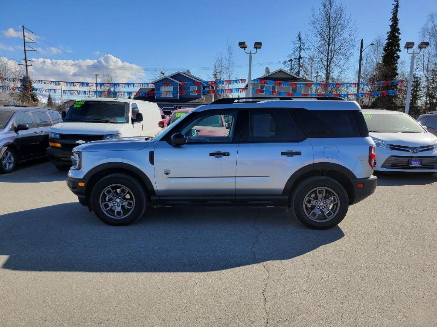 2021 SILVER FORD BRONCO SPORT BIG BEND (3FMCR9B69MR) with an 1.5L engine, Automatic transmission, located at 929 East 8th Ave, Anchorage, AK, 99501, (907) 274-2277, 61.214783, -149.866074 - Photo#1