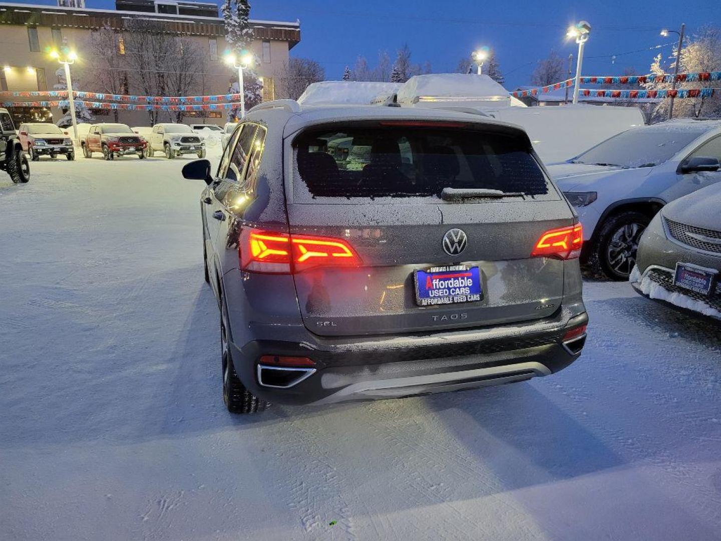 2022 GRAY VOLKSWAGEN TAOS SEL (3VV2X7B22NM) with an 1.5L engine, Automatic transmission, located at 929 East 8th Ave, Anchorage, AK, 99501, (907) 274-2277, 61.214783, -149.866074 - Photo#2