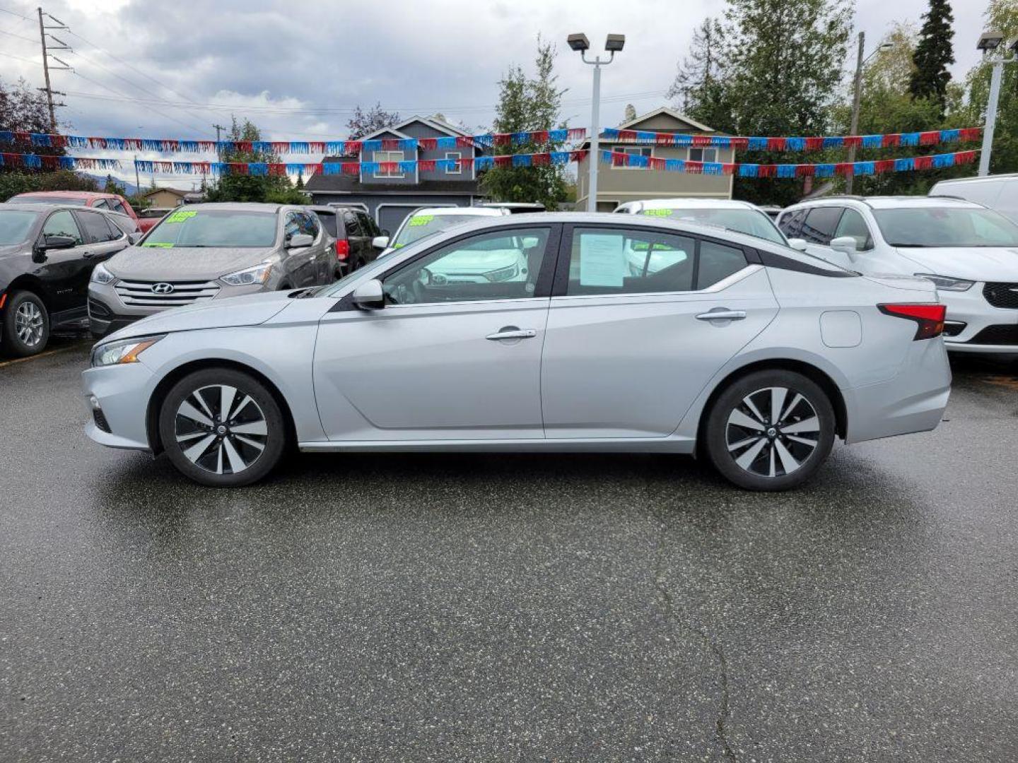 2021 SILVER NISSAN ALTIMA SV SV (1N4BL4DV8MN) with an 2.5L engine, Continuously Variable transmission, located at 929 East 8th Ave, Anchorage, AK, 99501, (907) 274-2277, 61.214783, -149.866074 - Photo#1