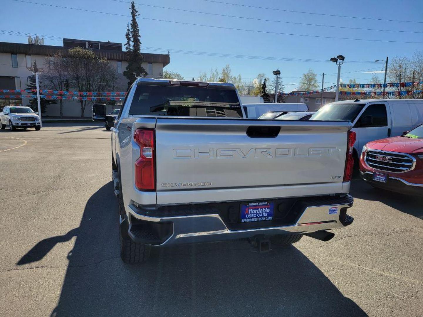 2020 SILVER CHEVROLET SILVERADO 3500 LTZ (1GC4YUE79LF) with an 6.6L engine, Automatic transmission, located at 929 East 8th Ave, Anchorage, AK, 99501, (907) 274-2277, 61.214783, -149.866074 - Photo#2