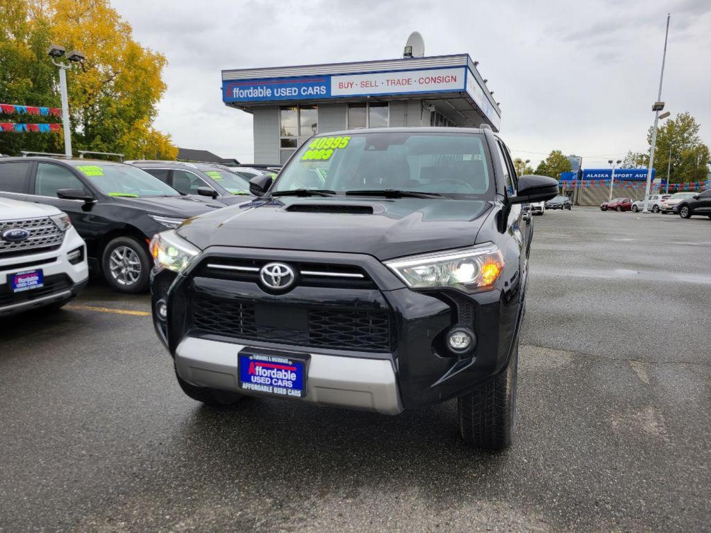 2023 BLACK TOYOTA 4RUNNER SE (JTEPU5JR7P6) with an 4.0L engine, Automatic transmission, located at 929 East 8th Ave, Anchorage, AK, 99501, (907) 274-2277, 61.214783, -149.866074 - Photo#0