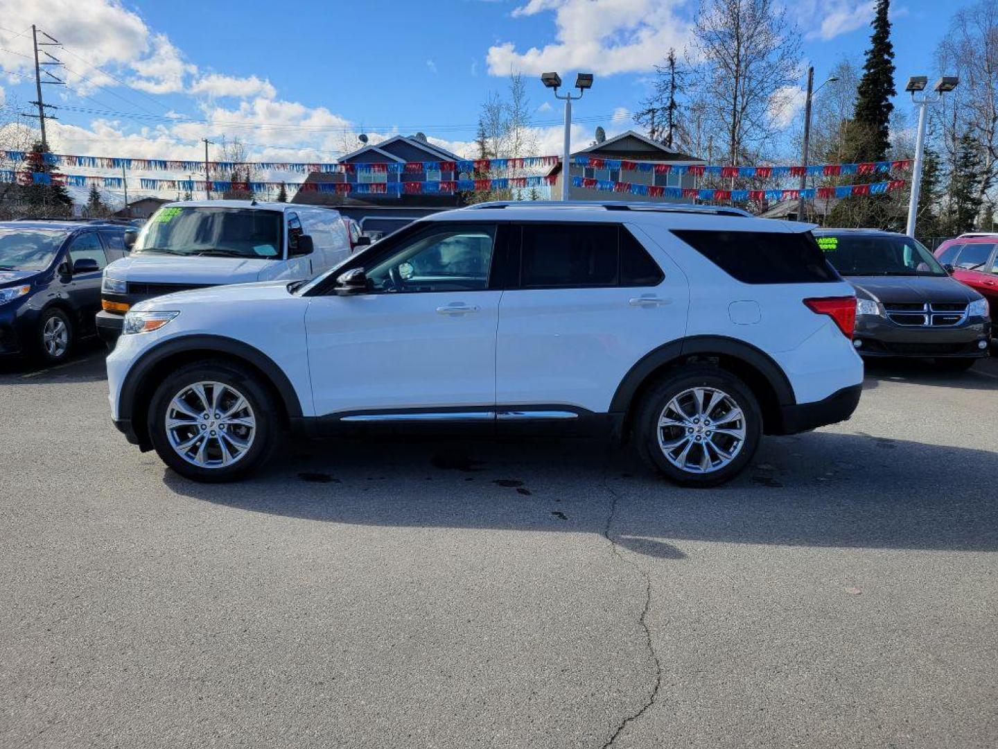 2021 WHITE FORD EXPLORER LIMITED (1FMSK8FH9MG) with an 2.3L engine, Automatic transmission, located at 929 East 8th Ave, Anchorage, AK, 99501, (907) 274-2277, 61.214783, -149.866074 - Photo#1