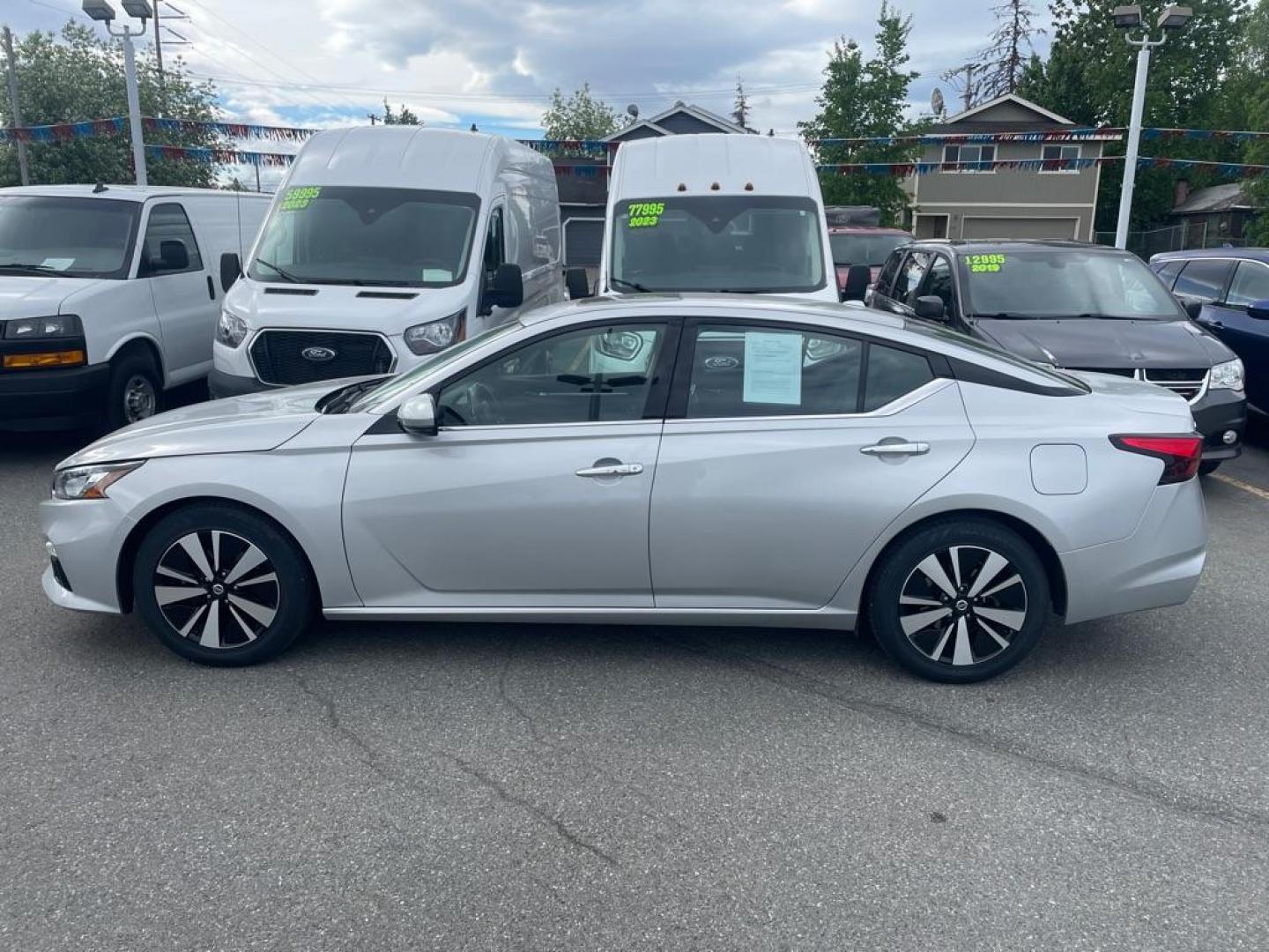 2020 SILVER NISSAN ALTIMA SL (1N4BL4EV3LC) with an 2.5L engine, Continuously Variable transmission, located at 929 East 8th Ave, Anchorage, AK, 99501, (907) 274-2277, 61.214783, -149.866074 - Photo#1