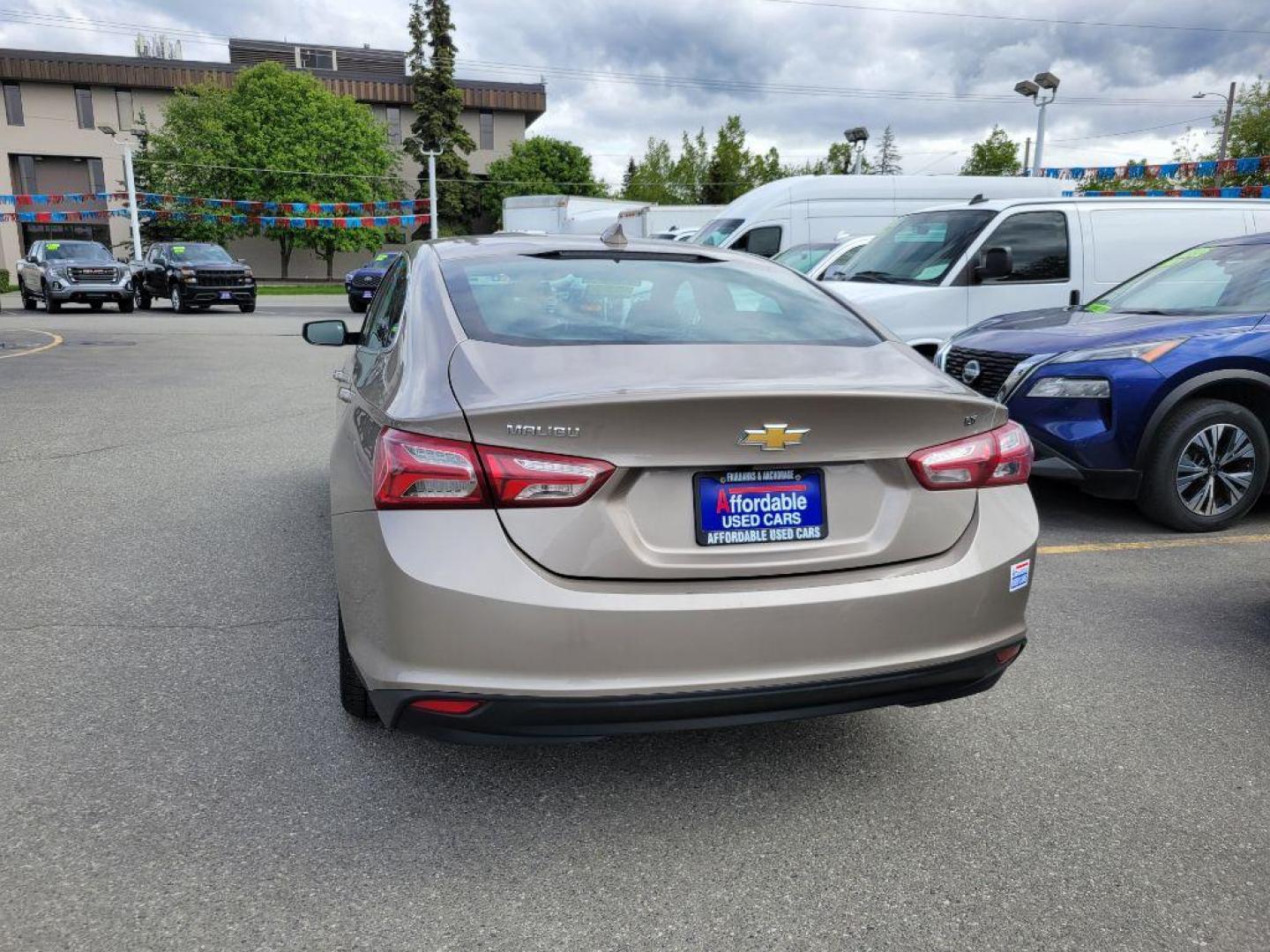 2022 TAN CHEVROLET MALIBU LT (1G1ZD5ST2NF) with an 1.5L engine, Continuously Variable transmission, located at 929 East 8th Ave, Anchorage, AK, 99501, (907) 274-2277, 61.214783, -149.866074 - Photo#2