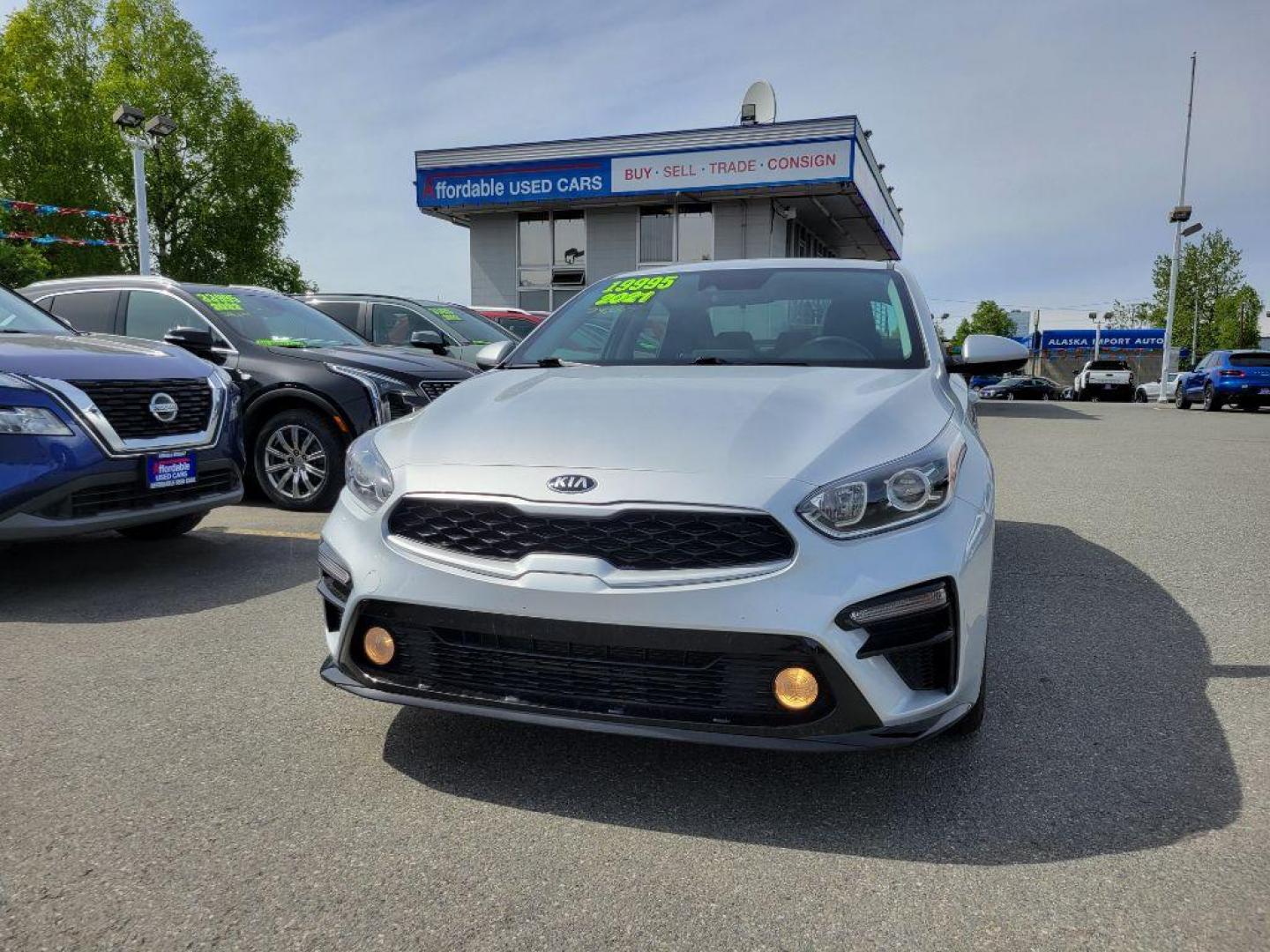 2021 SILVER KIA FORTE LXS (3KPF24AD7ME) with an 2.0L engine, Continuously Variable transmission, located at 929 East 8th Ave, Anchorage, AK, 99501, (907) 274-2277, 61.214783, -149.866074 - Photo#0