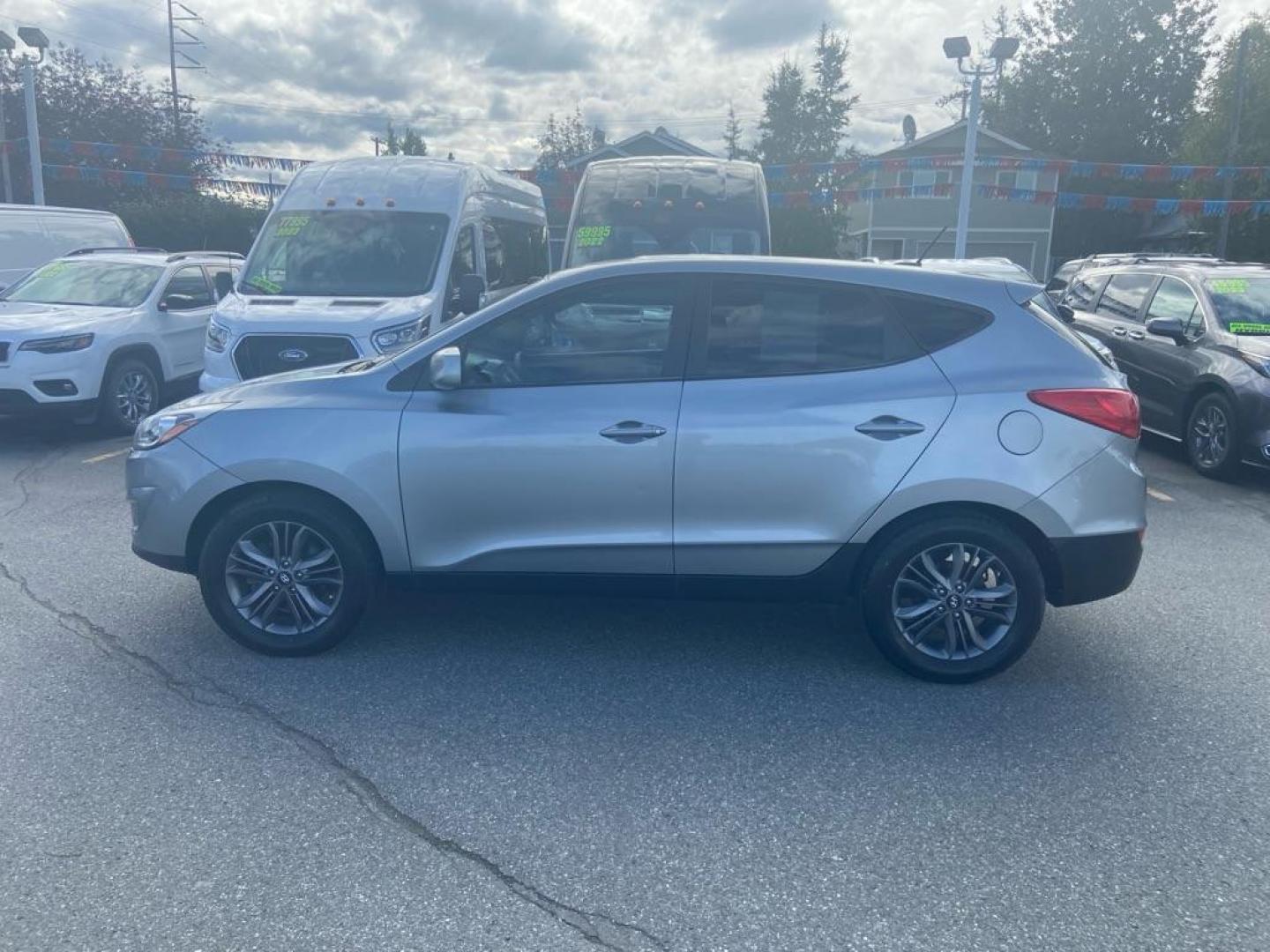 2015 SILVER HYUNDAI TUCSON GLS (KM8JT3AF7FU) with an 2.0L engine, Automatic transmission, located at 929 East 8th Ave, Anchorage, AK, 99501, (907) 274-2277, 61.214783, -149.866074 - Photo#1