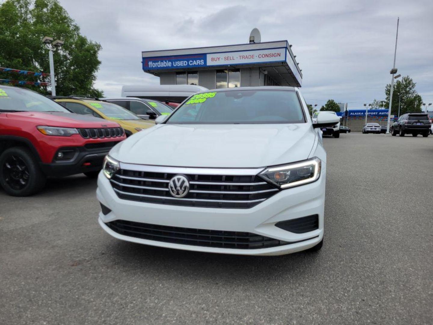 2020 WHITE VOLKSWAGEN JETTA SEL (3VWE57BUXLM) with an 1.4L engine, Automatic transmission, located at 929 East 8th Ave, Anchorage, AK, 99501, (907) 274-2277, 61.214783, -149.866074 - Photo#0