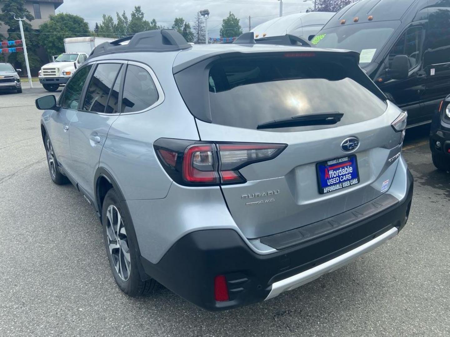 2020 SILVER SUBARU OUTBACK LIMITED (4S4BTALC5L3) with an 2.5L engine, Continuously Variable transmission, located at 929 East 8th Ave, Anchorage, AK, 99501, (907) 274-2277, 61.214783, -149.866074 - Photo#2