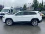 2022 WHITE JEEP CHEROKEE LATITUDE LUX (1C4PJMMX3ND) with an 3.2L engine, Automatic transmission, located at 929 East 8th Ave, Anchorage, AK, 99501, (907) 274-2277, 61.214783, -149.866074 - Photo#1