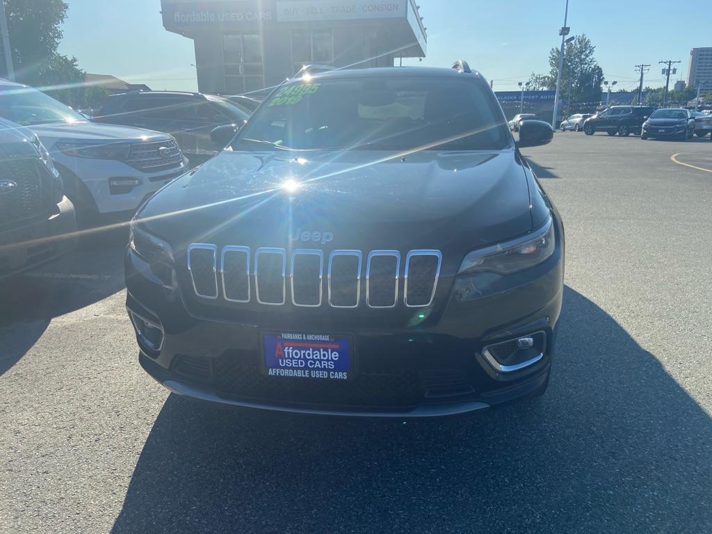 photo of 2019 JEEP CHEROKEE 4DR