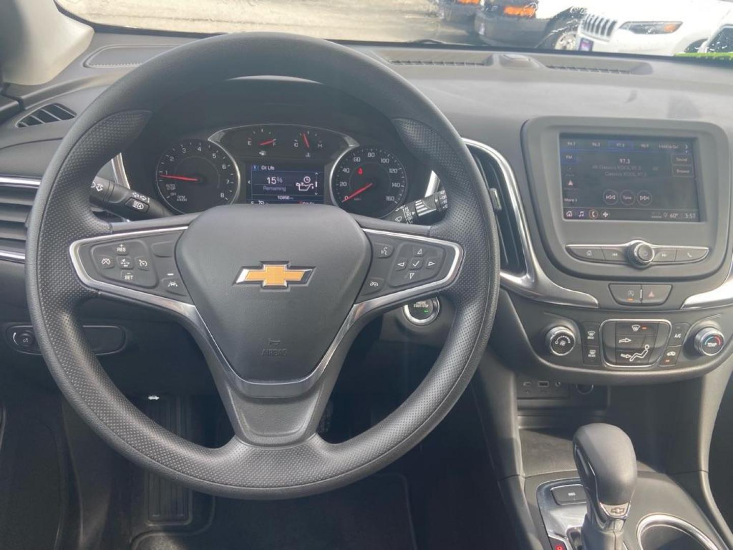 2022 BLACK CHEVROLET EQUINOX LT LT (3GNAXUEVXNL) with an 1.5L engine, Automatic transmission, located at 929 East 8th Ave, Anchorage, AK, 99501, (907) 274-2277, 61.214783, -149.866074 - Photo#4