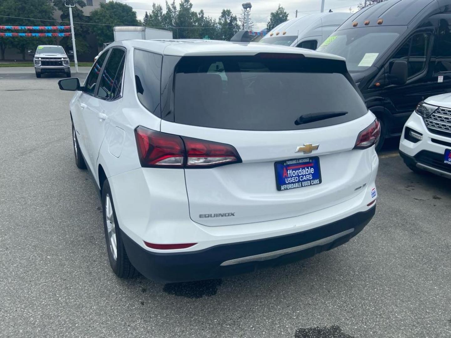 2022 WHITE CHEVROLET EQUINOX LT LT (3GNAXUEV6NL) with an 1.5L engine, Automatic transmission, located at 929 East 8th Ave, Anchorage, AK, 99501, (907) 274-2277, 61.214783, -149.866074 - Photo#2