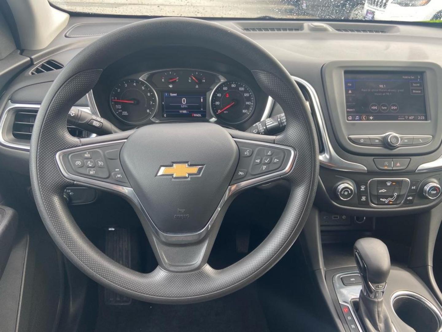 2022 GRAY CHEVROLET EQUINOX LT LT (2GNAXUEV1N6) with an 1.5L engine, Automatic transmission, located at 929 East 8th Ave, Anchorage, AK, 99501, (907) 274-2277, 61.214783, -149.866074 - Photo#4