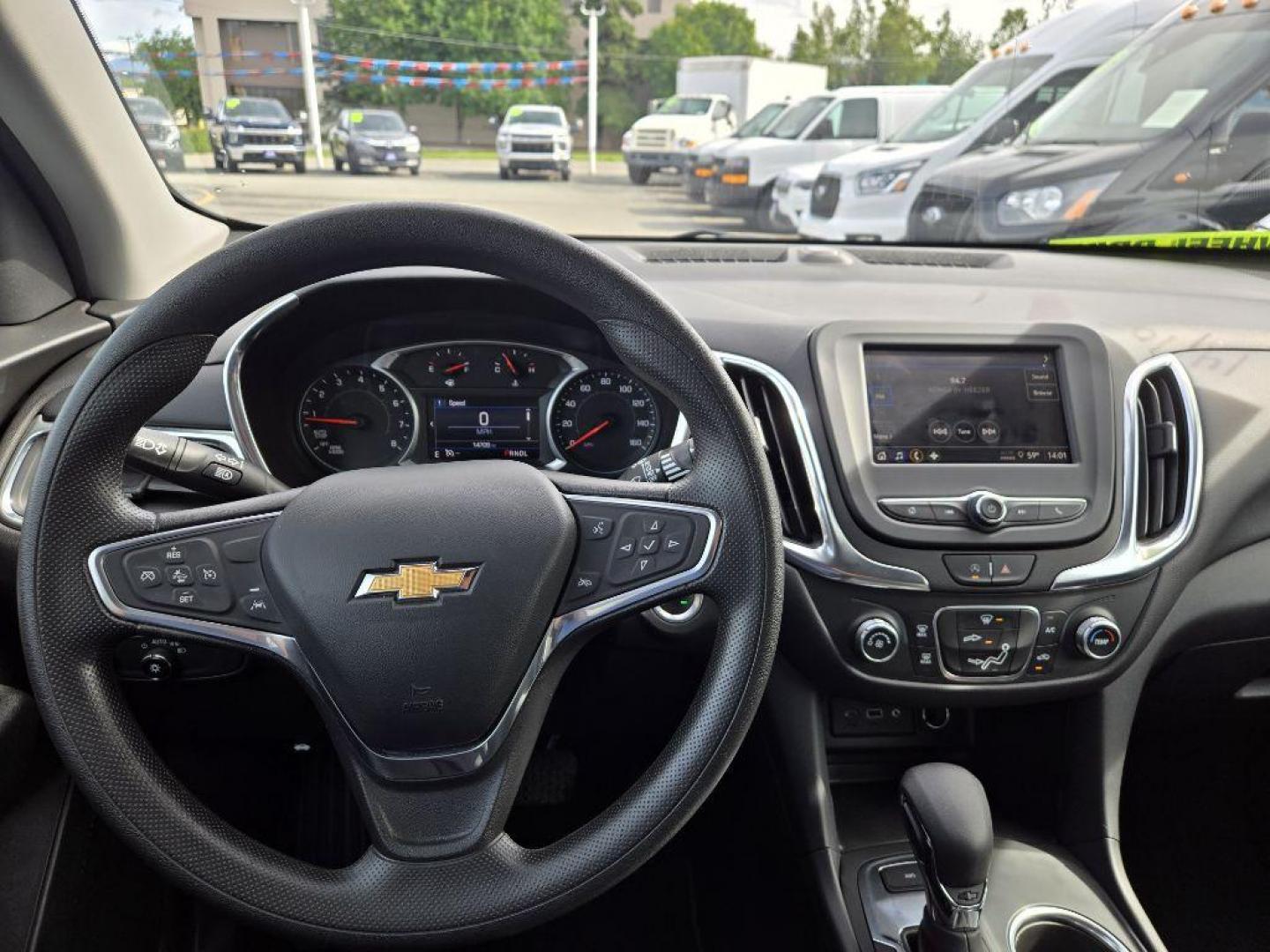 2022 SILVER CHEVROLET EQUINOX LT LT (3GNAXUEV8NL) with an 1.5L engine, Automatic transmission, located at 929 East 8th Ave, Anchorage, AK, 99501, (907) 274-2277, 61.214783, -149.866074 - Photo#4