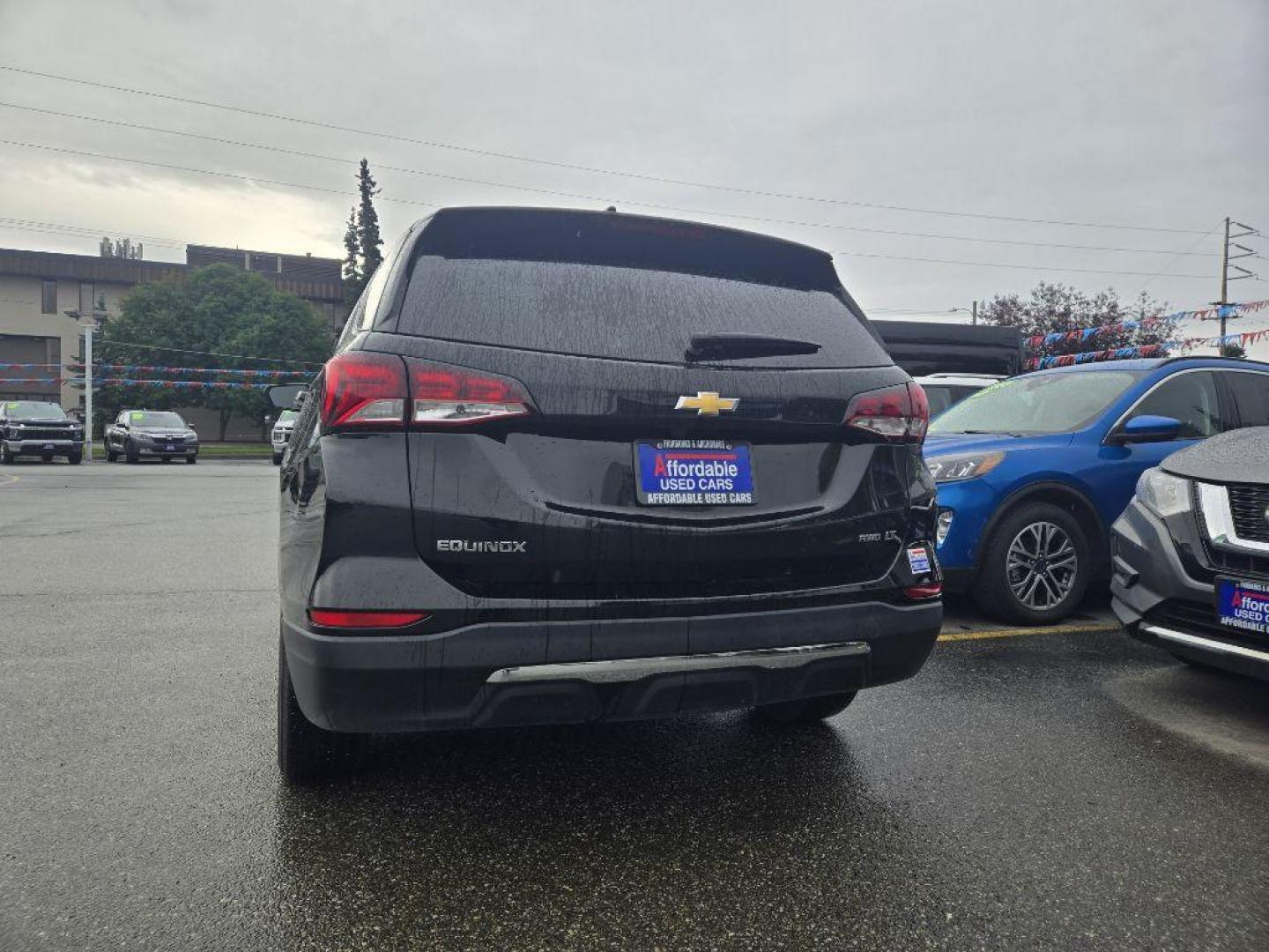 2022 BLACK CHEVROLET EQUINOX LT LT (3GNAXUEV4NL) with an 1.5L engine, Automatic transmission, located at 929 East 8th Ave, Anchorage, AK, 99501, (907) 274-2277, 61.214783, -149.866074 - Photo#4