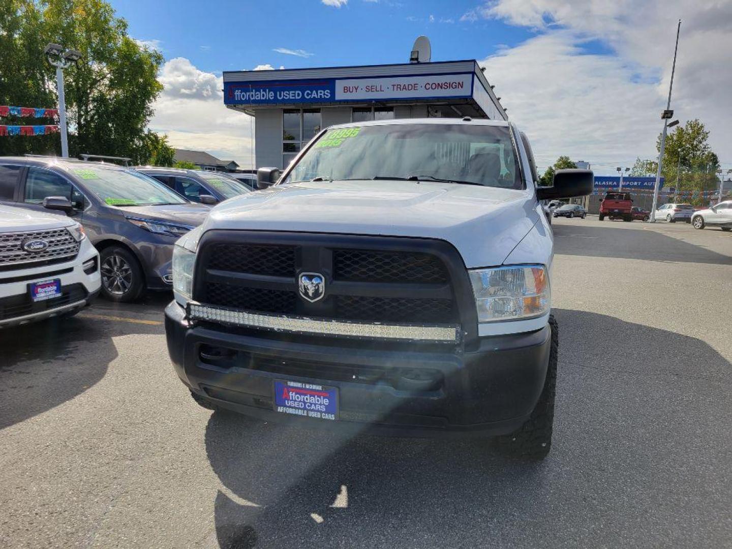 2015 WHITE RAM 2500 ST (3C6LR5AT0FG) with an 5.7L engine, Automatic transmission, located at 929 East 8th Ave, Anchorage, AK, 99501, (907) 274-2277, 61.214783, -149.866074 - Photo#0