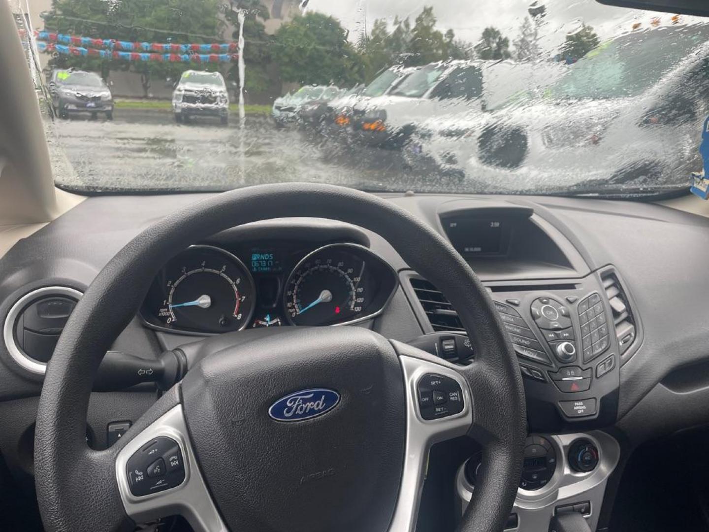 2019 GRAY FORD FIESTA SE (3FADP4BJ7KM) with an 1.6L engine, 5-Speed Manual transmission, located at 929 East 8th Ave, Anchorage, AK, 99501, (907) 274-2277, 61.214783, -149.866074 - Photo#4