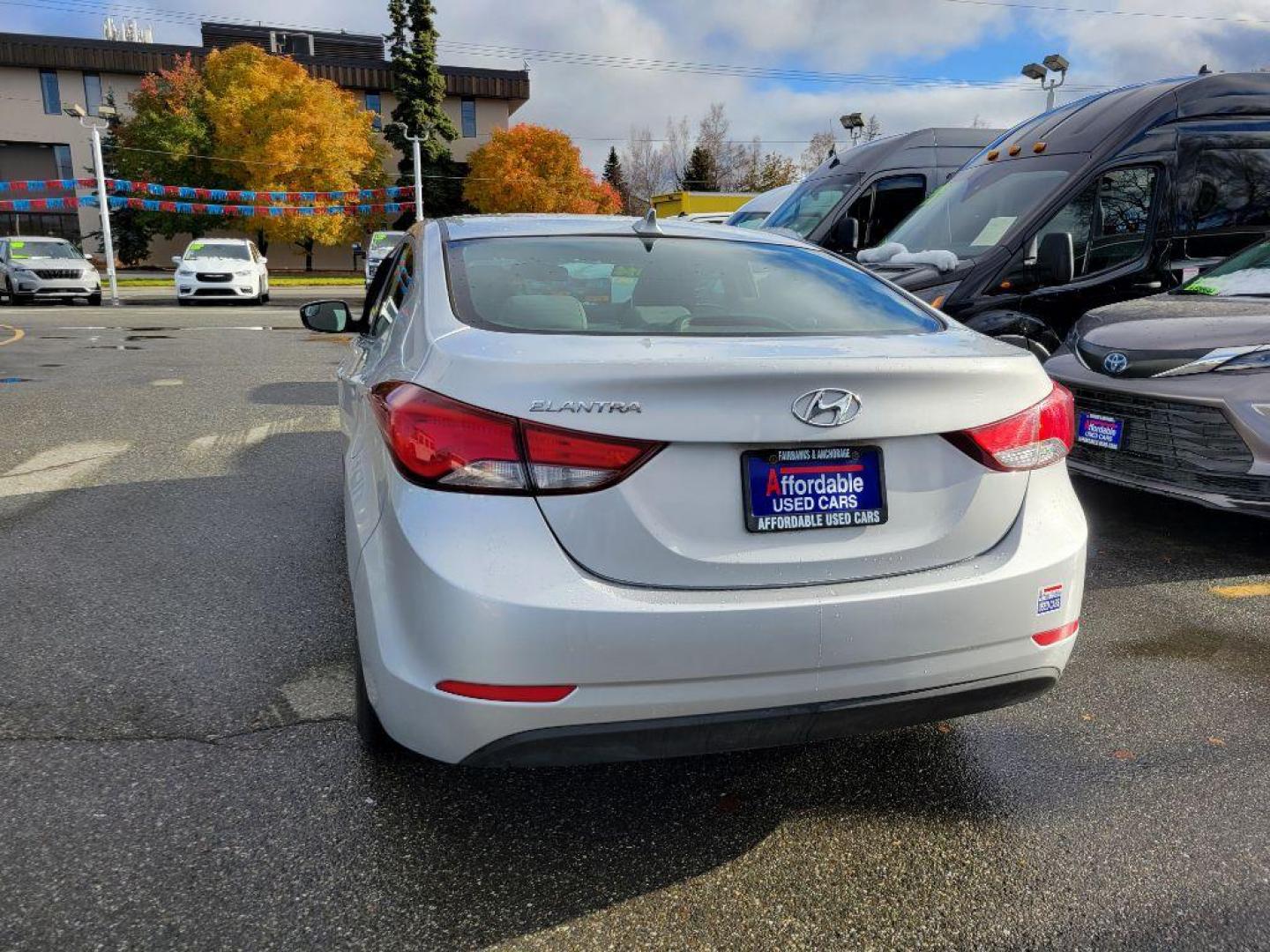 2014 SILVER HYUNDAI ELANTRA SE (KMHDH4AE3EU) with an 1.8L engine, Automatic transmission, located at 929 East 8th Ave, Anchorage, AK, 99501, (907) 274-2277, 61.214783, -149.866074 - Photo#2