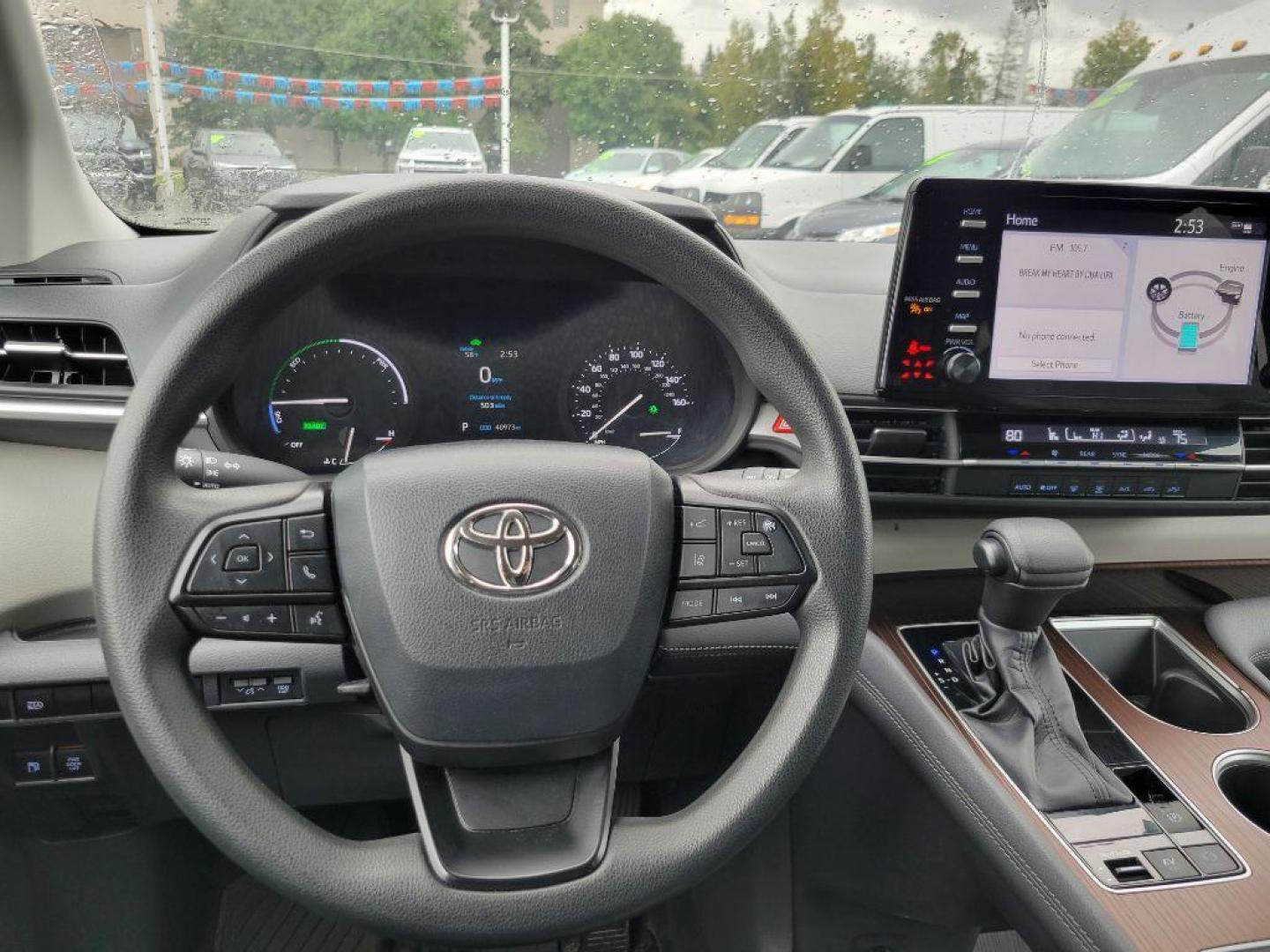 2022 SILVER TOYOTA SIENNA LE LE (5TDKSKFC4NS) with an 2.5L engine, Continuously Variable transmission, located at 929 East 8th Ave, Anchorage, AK, 99501, (907) 274-2277, 61.214783, -149.866074 - Photo#4