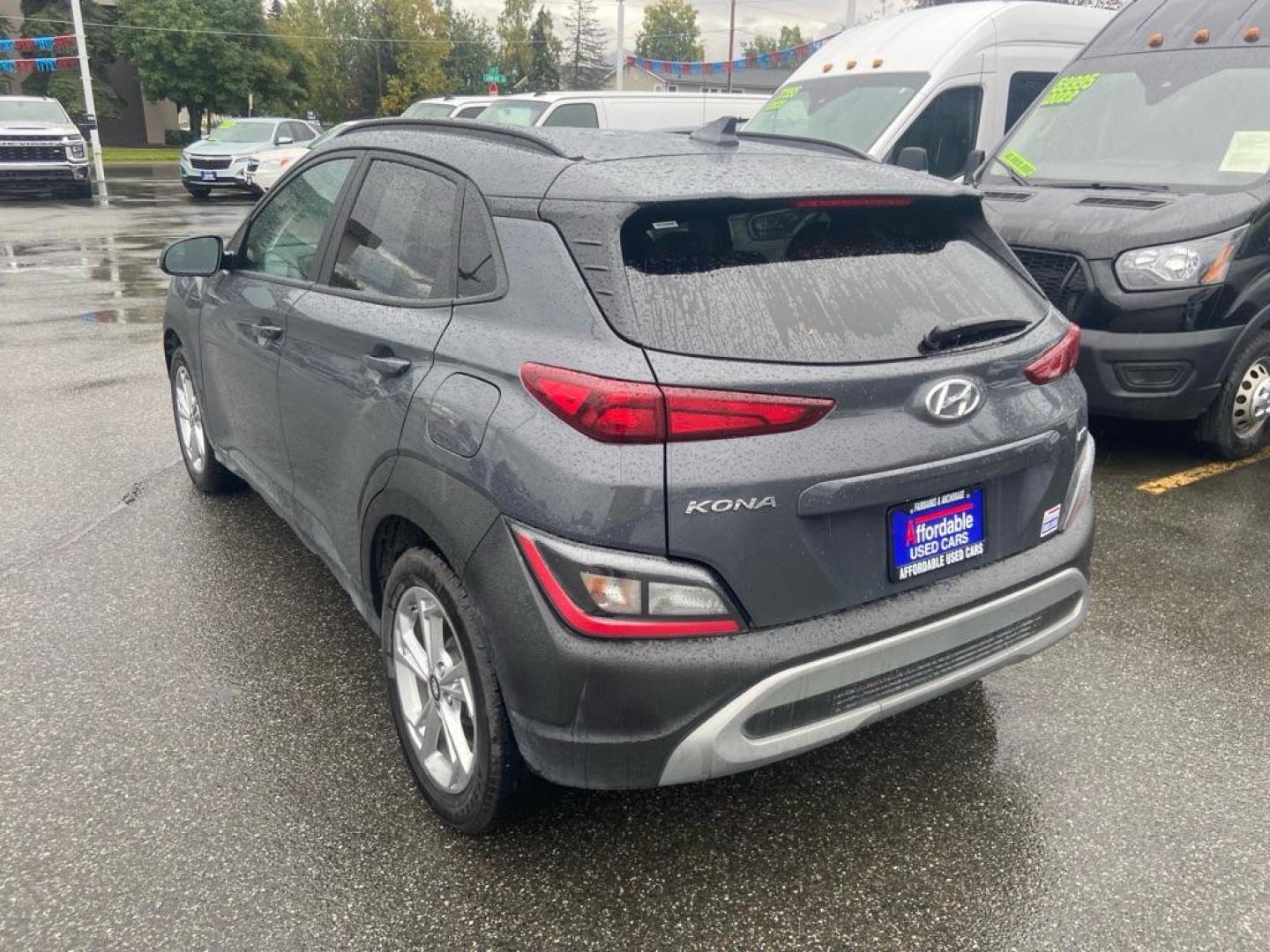 2023 GRAY HYUNDAI KONA SEL SEL (KM8K6CAB3PU) with an 2.0L engine, Continuously Variable transmission, located at 929 East 8th Ave, Anchorage, AK, 99501, (907) 274-2277, 61.214783, -149.866074 - Photo#2