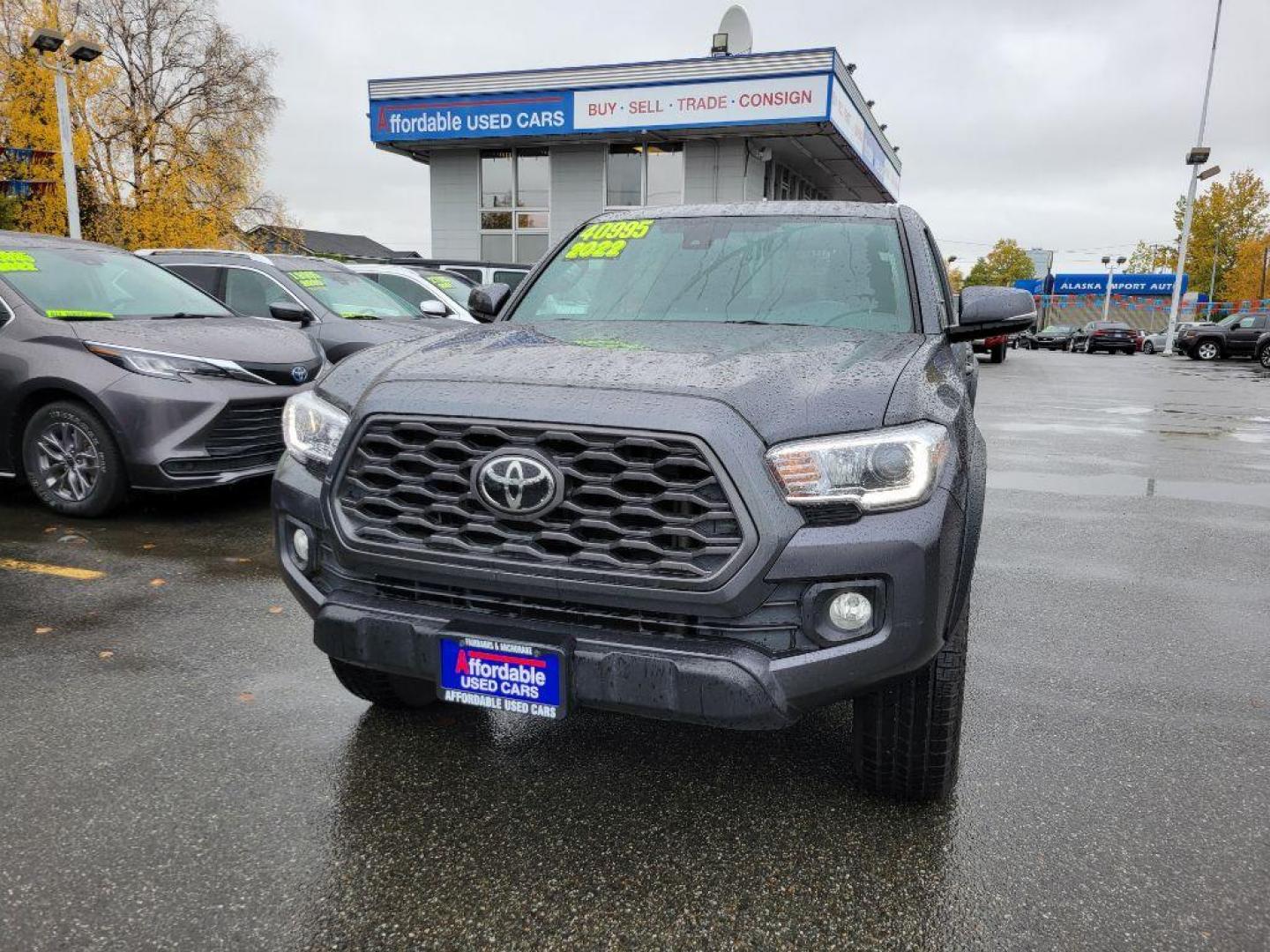 2022 GRAY TOYOTA TACOMA DOUBLE CAB (3TMCZ5AN4NM) with an 3.5L engine, Automatic transmission, located at 929 East 8th Ave, Anchorage, AK, 99501, (907) 274-2277, 61.214783, -149.866074 - Photo#0