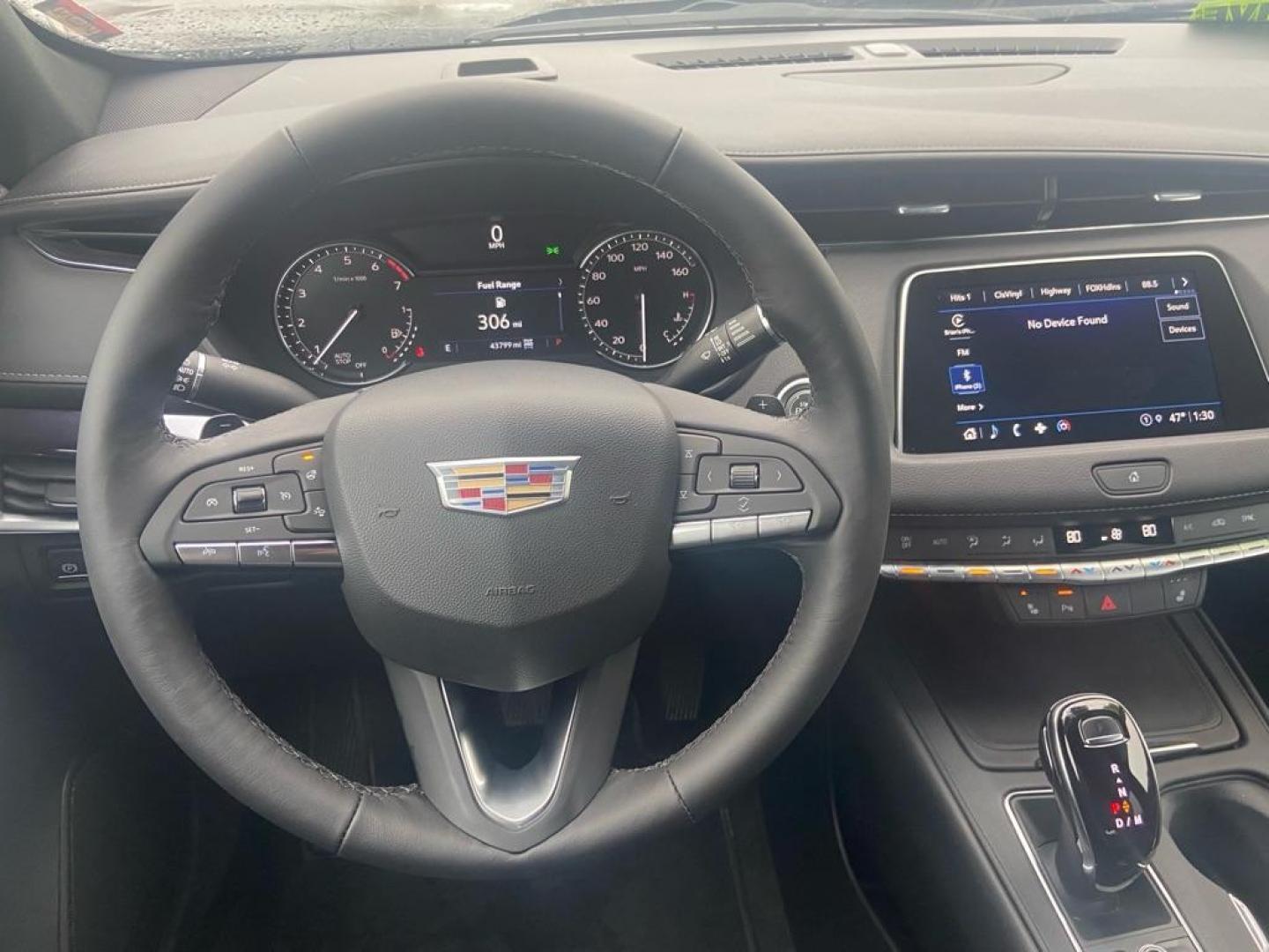 2022 BLACK CADILLAC XT4 LUXURY (1GYFZBR41NF) with an 2.0L engine, Automatic transmission, located at 929 East 8th Ave, Anchorage, AK, 99501, (907) 274-2277, 61.214783, -149.866074 - Photo#4