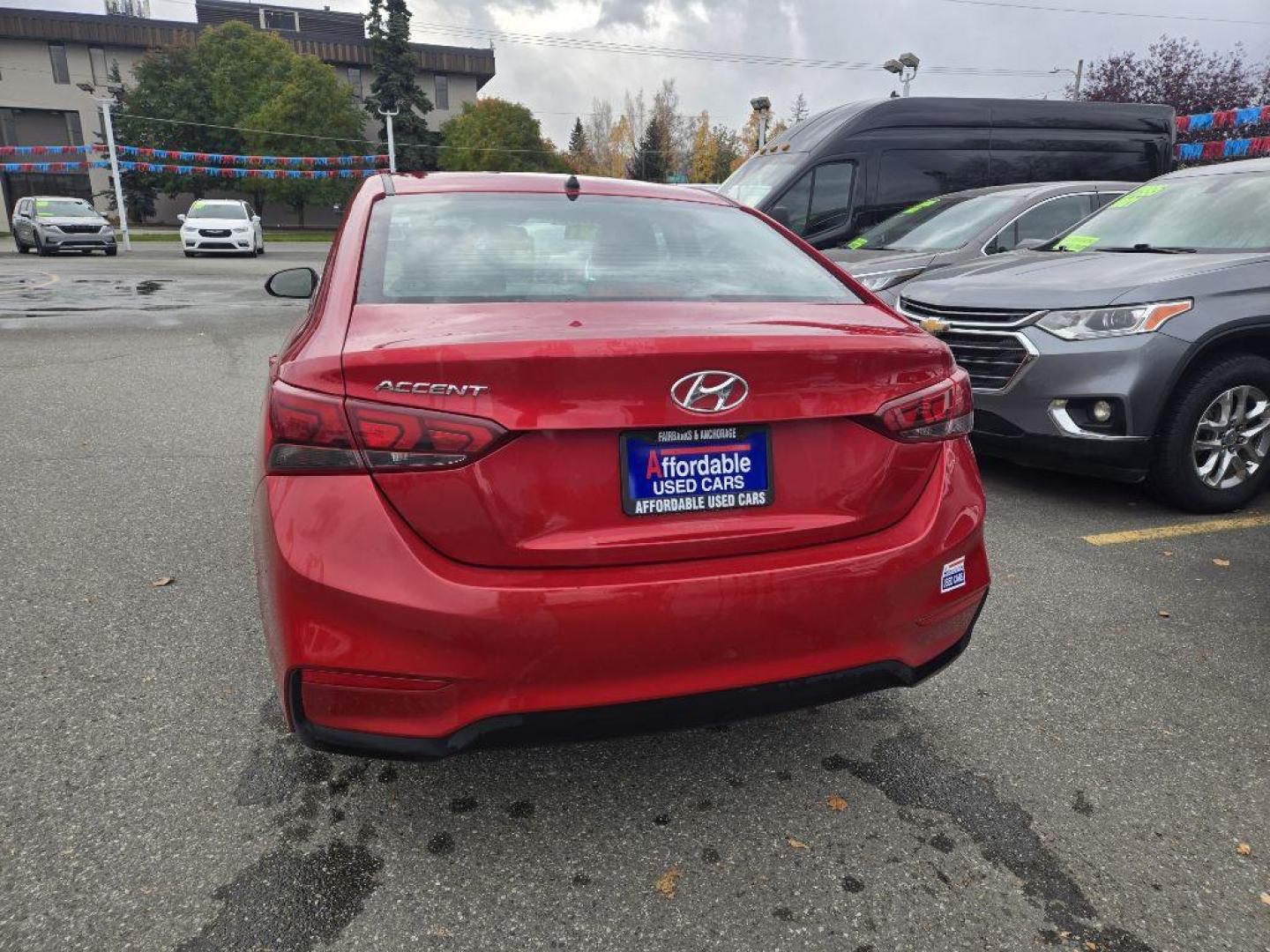 2021 RED HYUNDAI ACCENT SE SE (3KPC24A62ME) with an 1.6L engine, 6-Speed Manual transmission, located at 929 East 8th Ave, Anchorage, AK, 99501, (907) 274-2277, 61.214783, -149.866074 - Photo#2