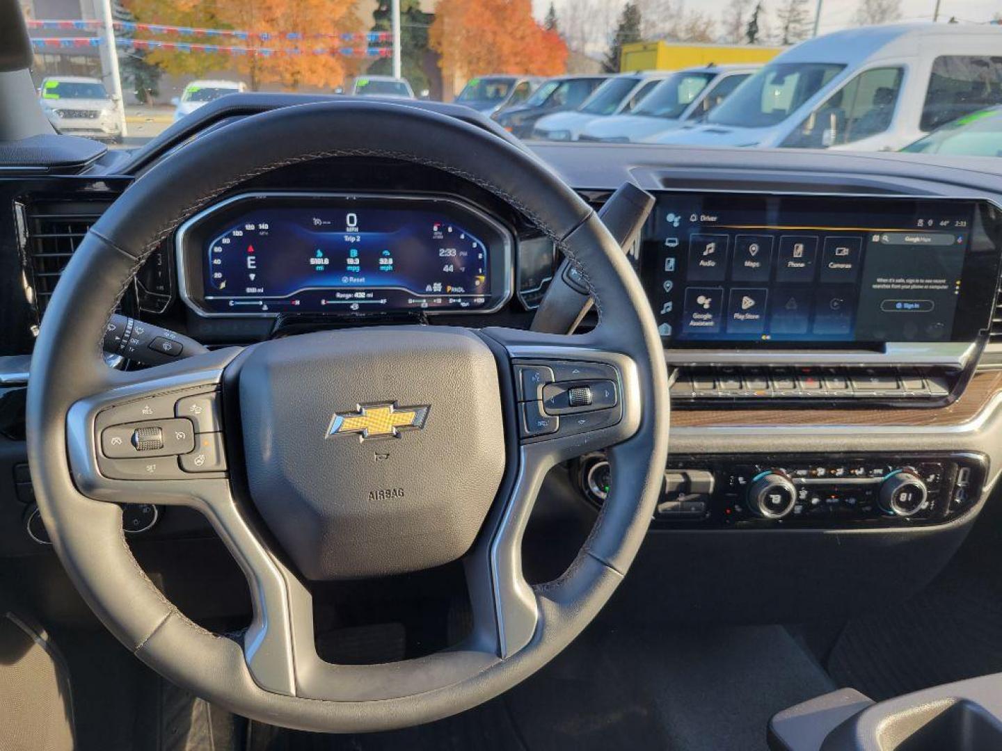 2023 GRAY CHEVROLET SILVERADO 1500 LT (1GCUDDED5PZ) with an 5.3L engine, Automatic transmission, located at 929 East 8th Ave, Anchorage, AK, 99501, (907) 274-2277, 61.214783, -149.866074 - Photo#4