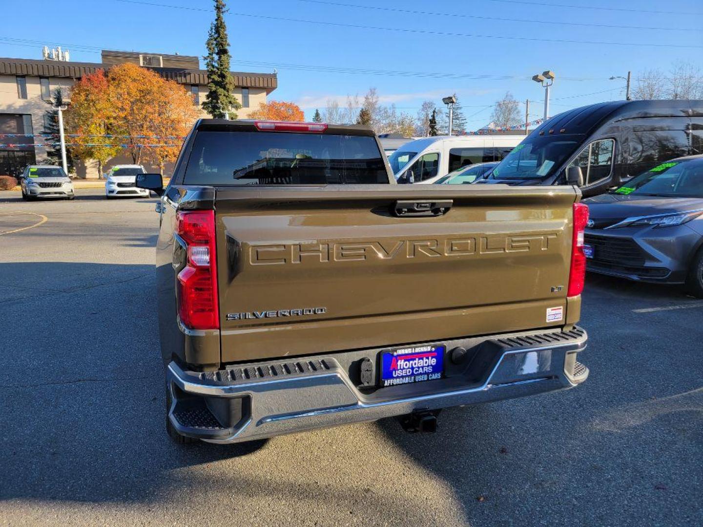 2023 BRONZE CHEVROLET SILVERADO 1500 LT (1GCUDDED5PZ) with an 5.3L engine, Automatic transmission, located at 929 East 8th Ave, Anchorage, AK, 99501, (907) 274-2277, 61.214783, -149.866074 - Photo#2