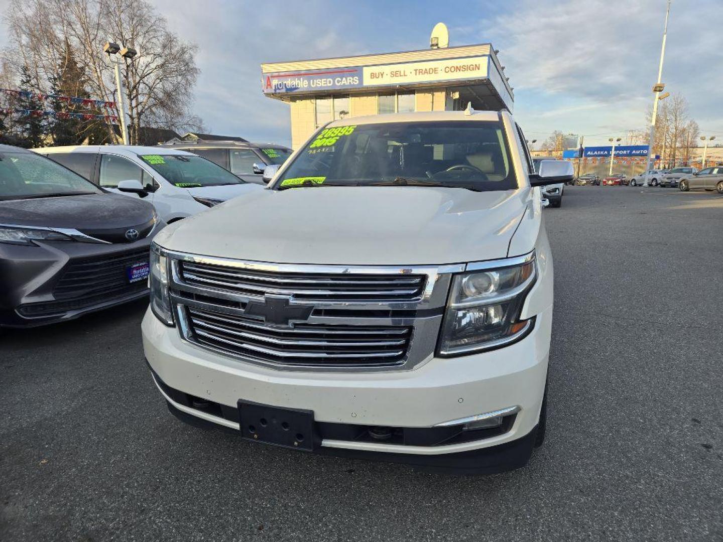 2015 WHITE CHEVROLET TAHOE 1500 LTZ (1GNSKCKC8FR) with an 5.3L engine, Automatic transmission, located at 929 East 8th Ave, Anchorage, AK, 99501, (907) 274-2277, 61.214783, -149.866074 - Photo#0