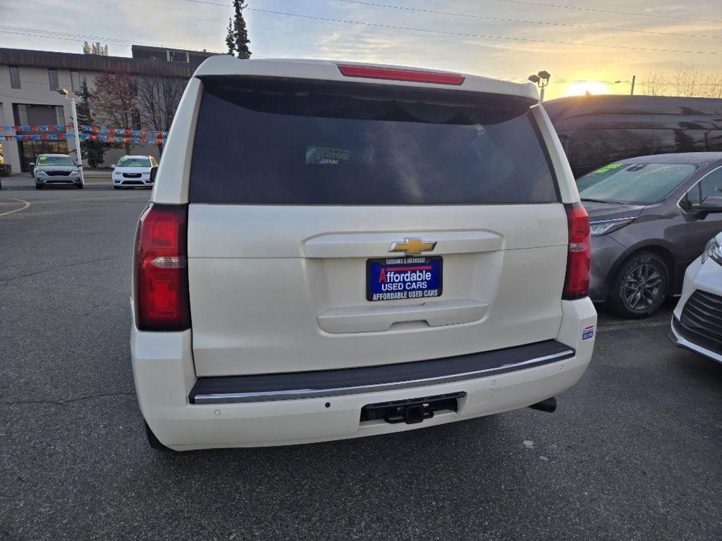 2015 WHITE CHEVROLET TAHOE 1500 LTZ (1GNSKCKC8FR) with an 5.3L engine, Automatic transmission, located at 929 East 8th Ave, Anchorage, AK, 99501, (907) 274-2277, 61.214783, -149.866074 - Photo#2