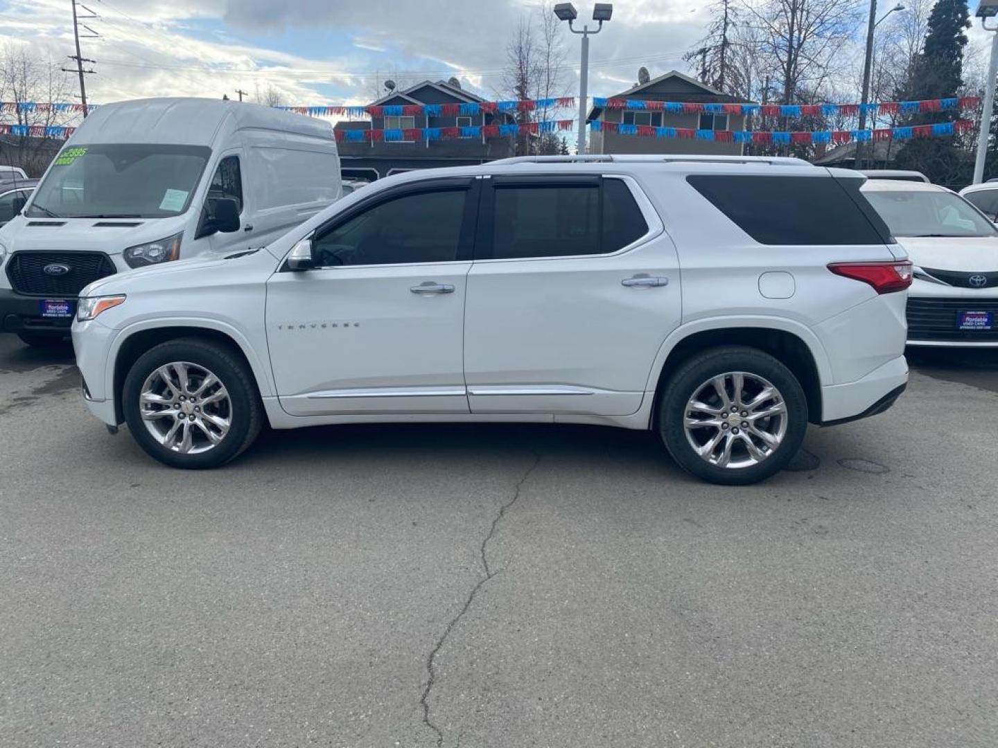 2021 WHITE CHEVROLET TRAVERSE HIGH COUNTRY (1GNEVNKW3MJ) with an 3.6L engine, Automatic transmission, located at 929 East 8th Ave, Anchorage, AK, 99501, (907) 274-2277, 61.214783, -149.866074 - Photo#1