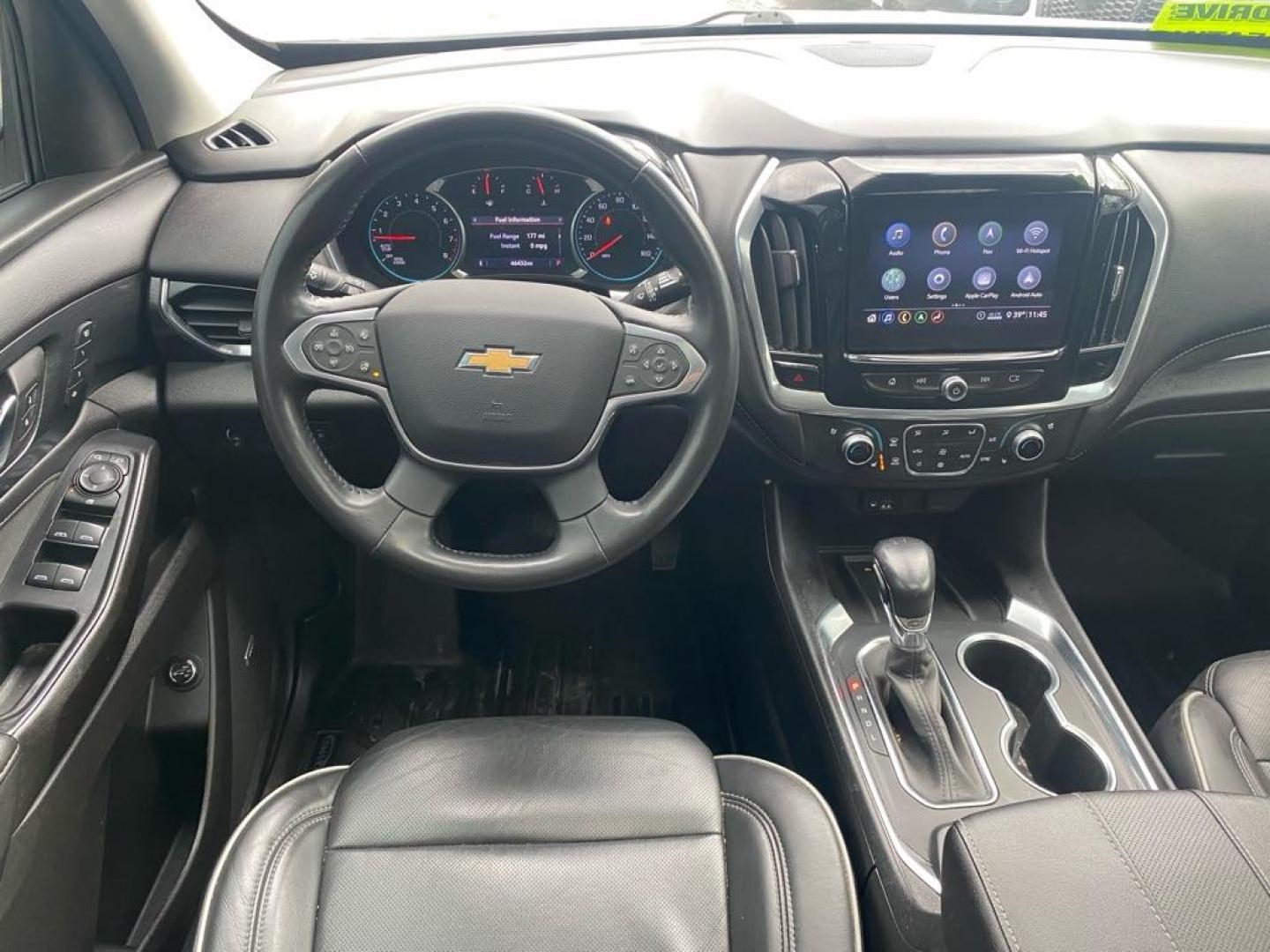 2021 WHITE CHEVROLET TRAVERSE HIGH COUNTRY (1GNEVNKW3MJ) with an 3.6L engine, Automatic transmission, located at 929 East 8th Ave, Anchorage, AK, 99501, (907) 274-2277, 61.214783, -149.866074 - Photo#4