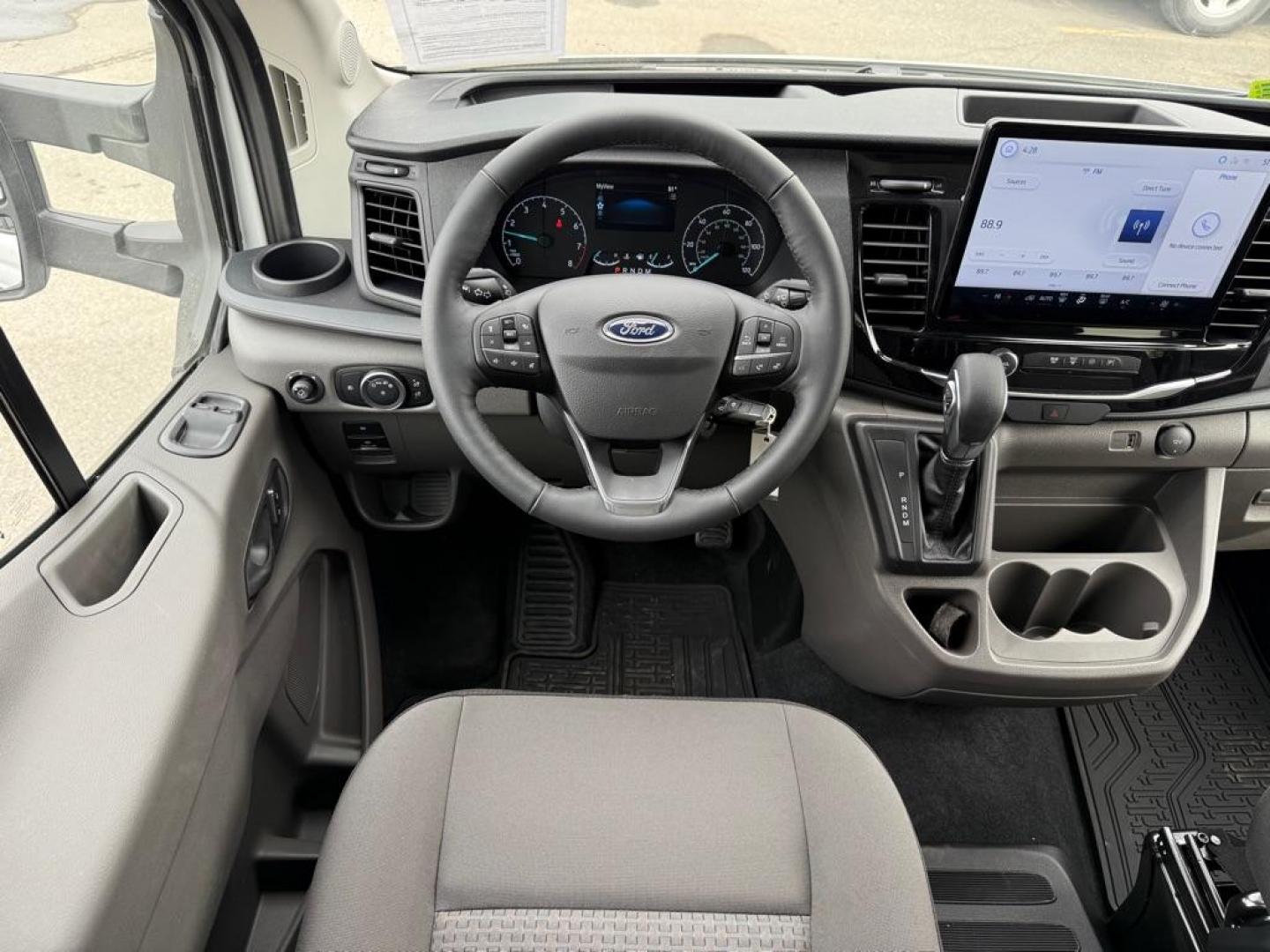 2024 WHITE FORD TRANSIT T-350 XLT (1FBAX9C8XRK) with an 3.5 engine, Automatic transmission, located at 929 East 8th Ave, Anchorage, AK, 99501, (907) 274-2277, 61.214783, -149.866074 - Photo#4